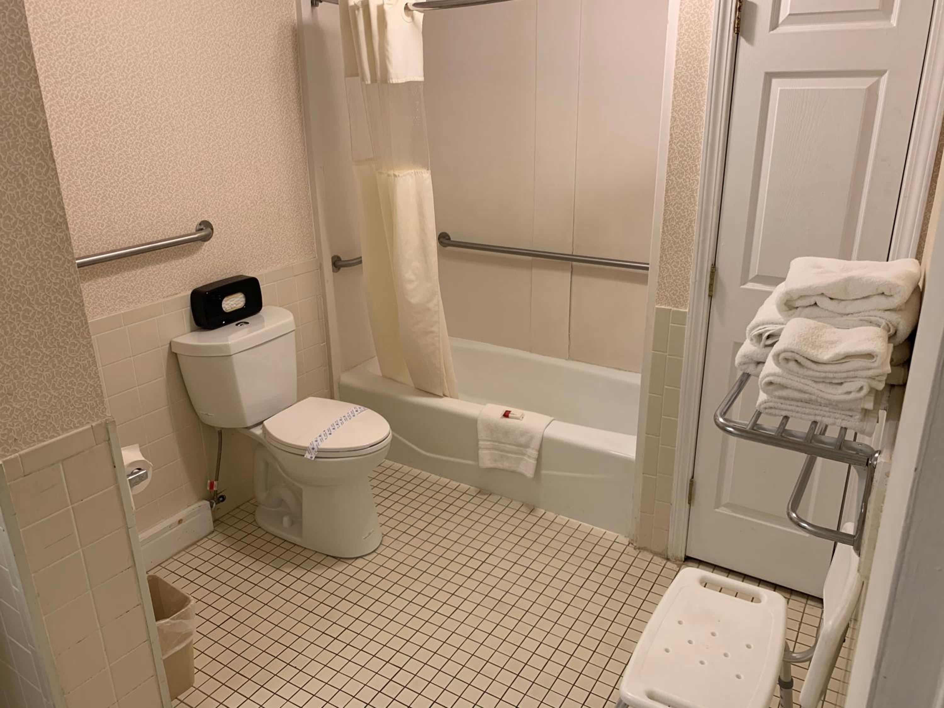 King Room - Mobility Access/Non-Smoking - Photo 3