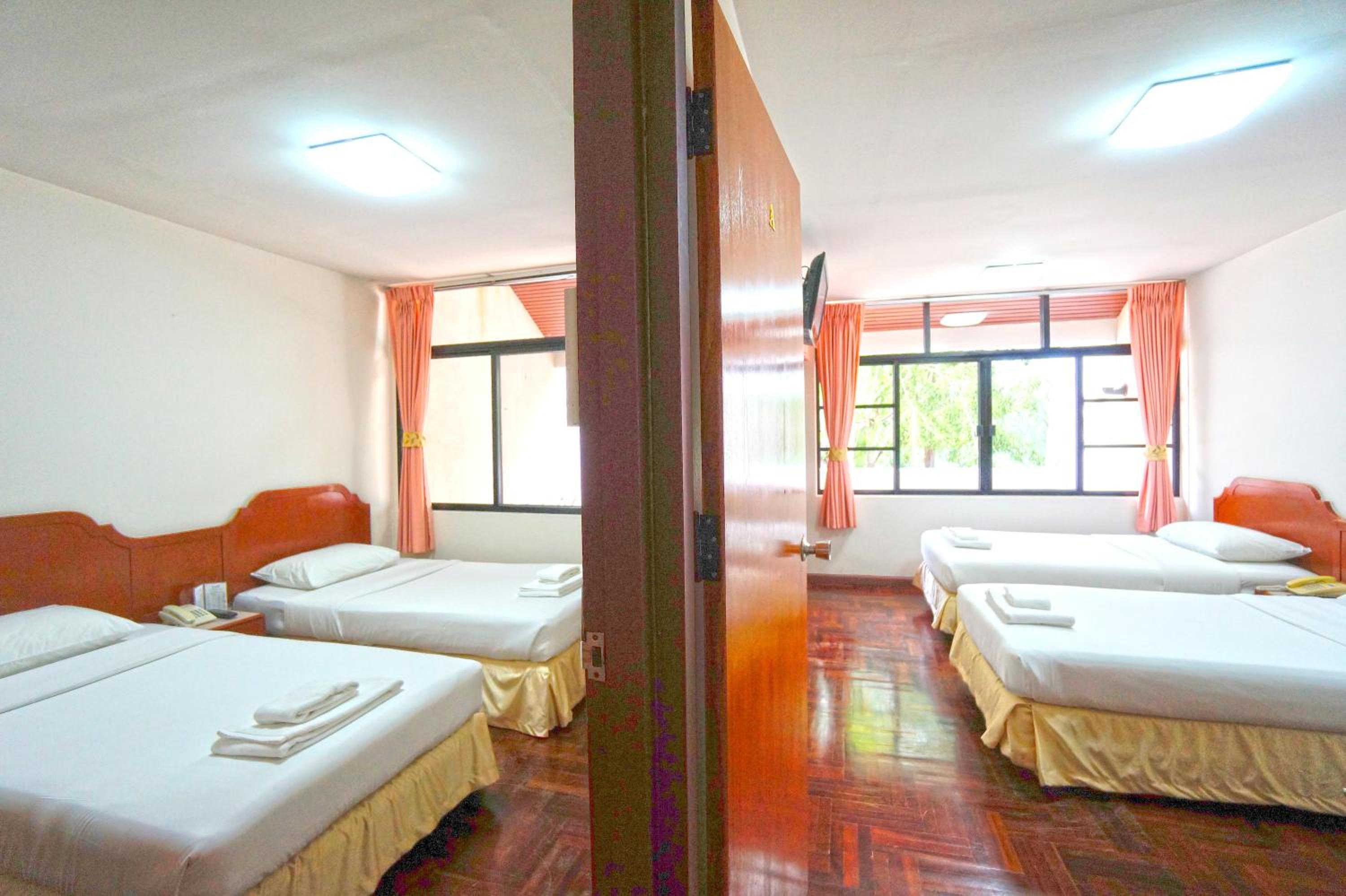 Premium House with Water Park Access
