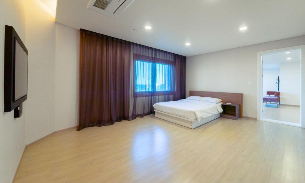 Two-Bedroom Suite photo 3
