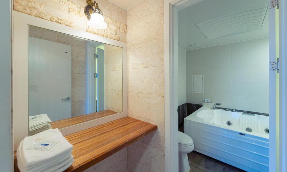 Two-Bedroom Suite photo 2