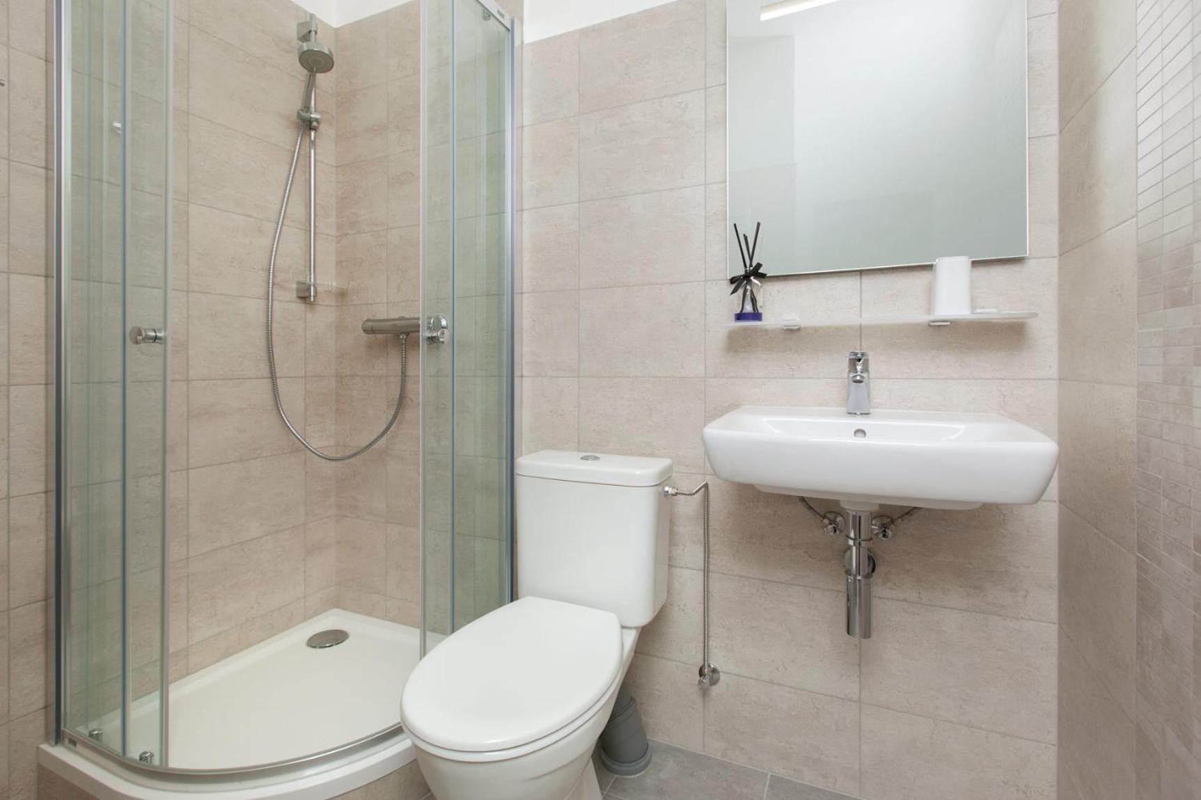 Double Room - Photo 3