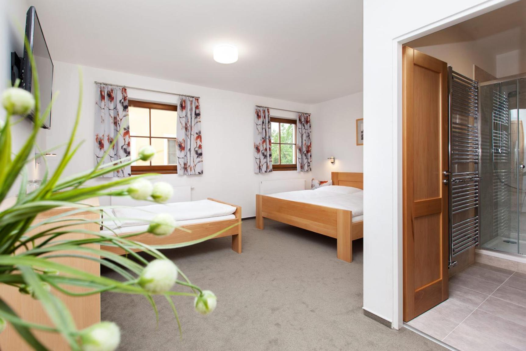 Deluxe Triple Room - Photo 2