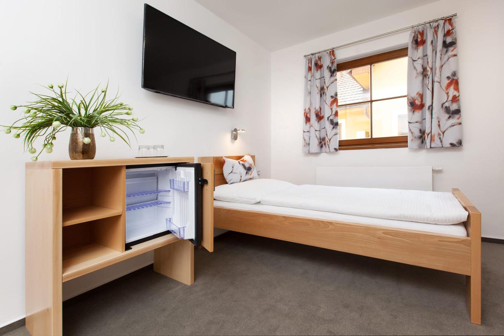 Deluxe Triple Room - Photo 4