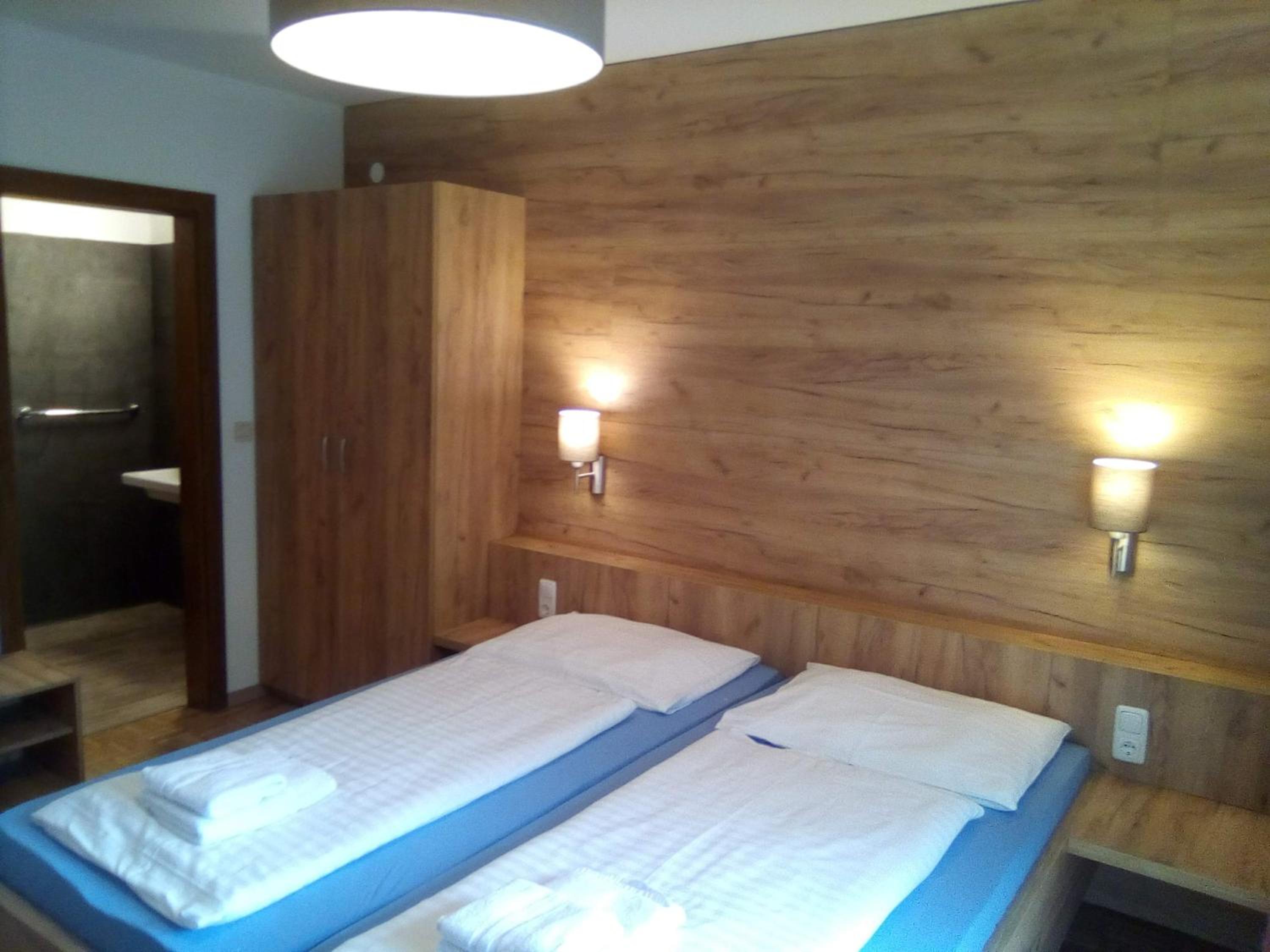 Double Room - Photo 4