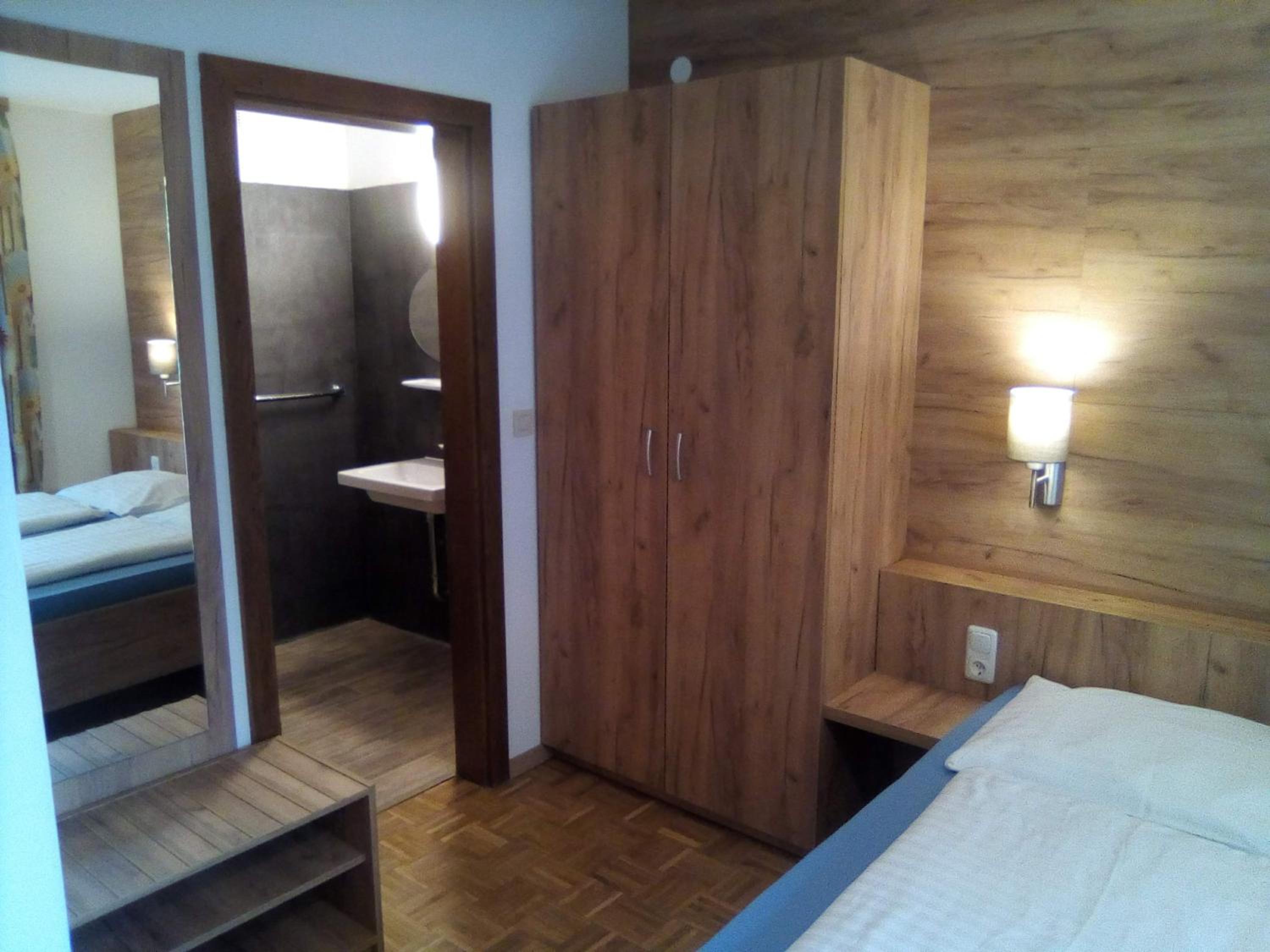 Double Room - Photo 3