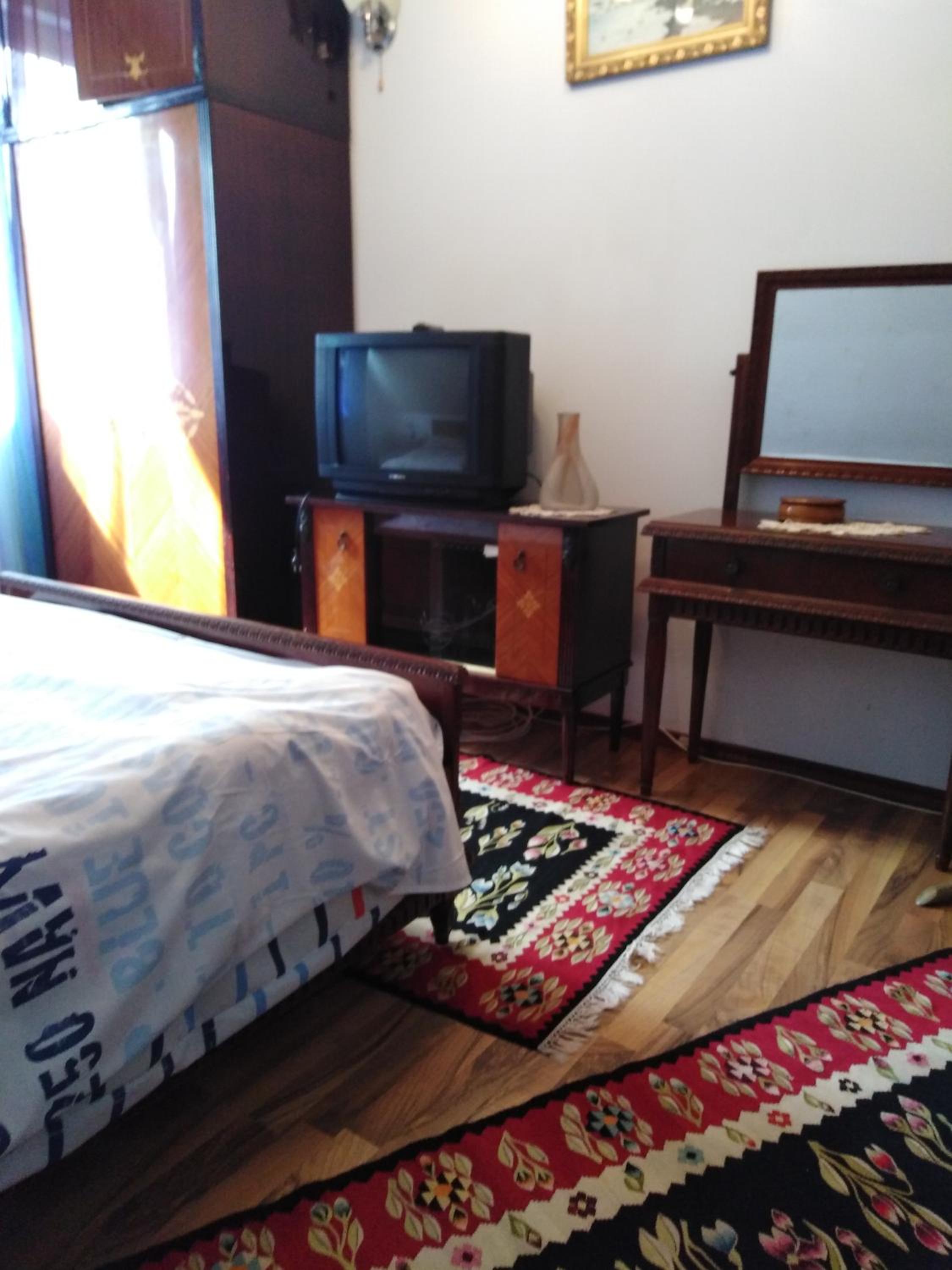 Standard Double Room with Shared Bathroom photo 1