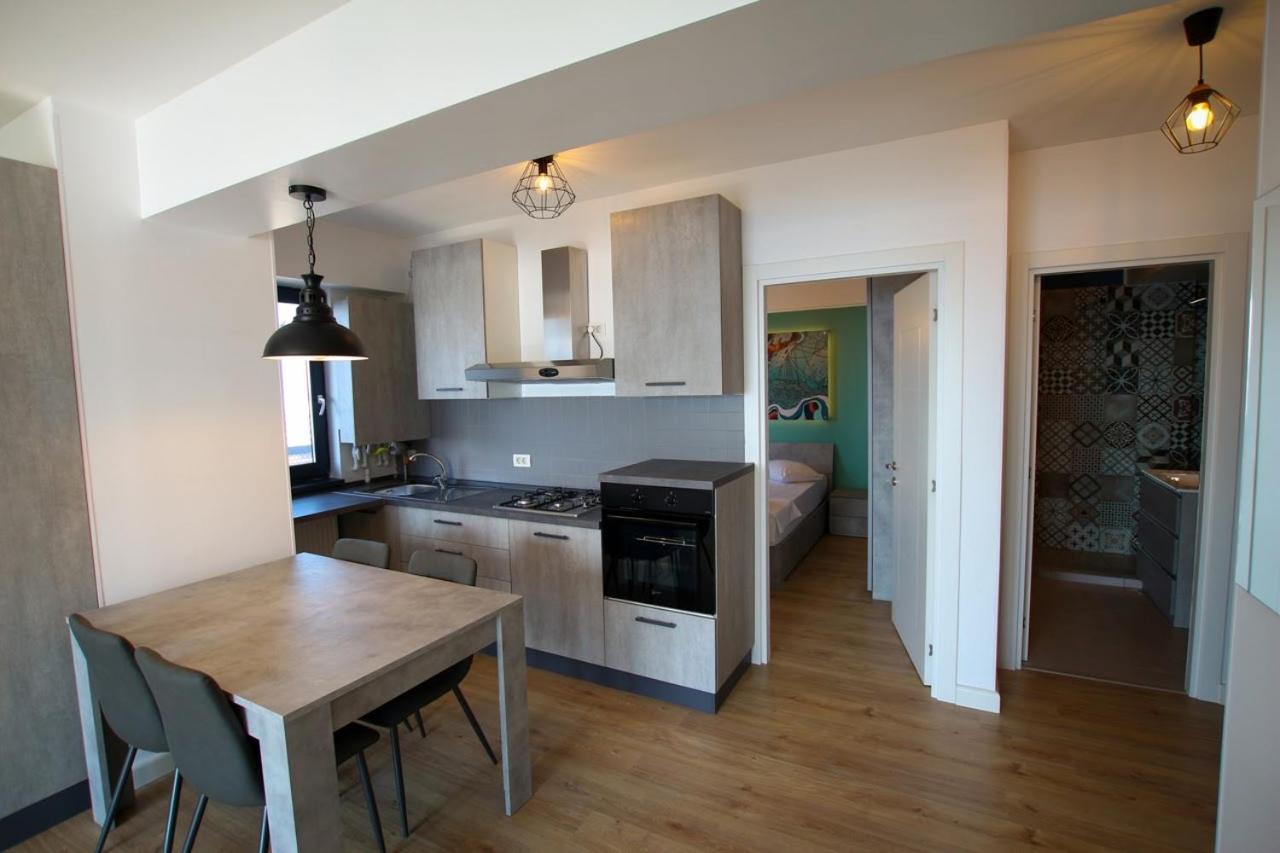 Apartment with Balcony - Photo 3