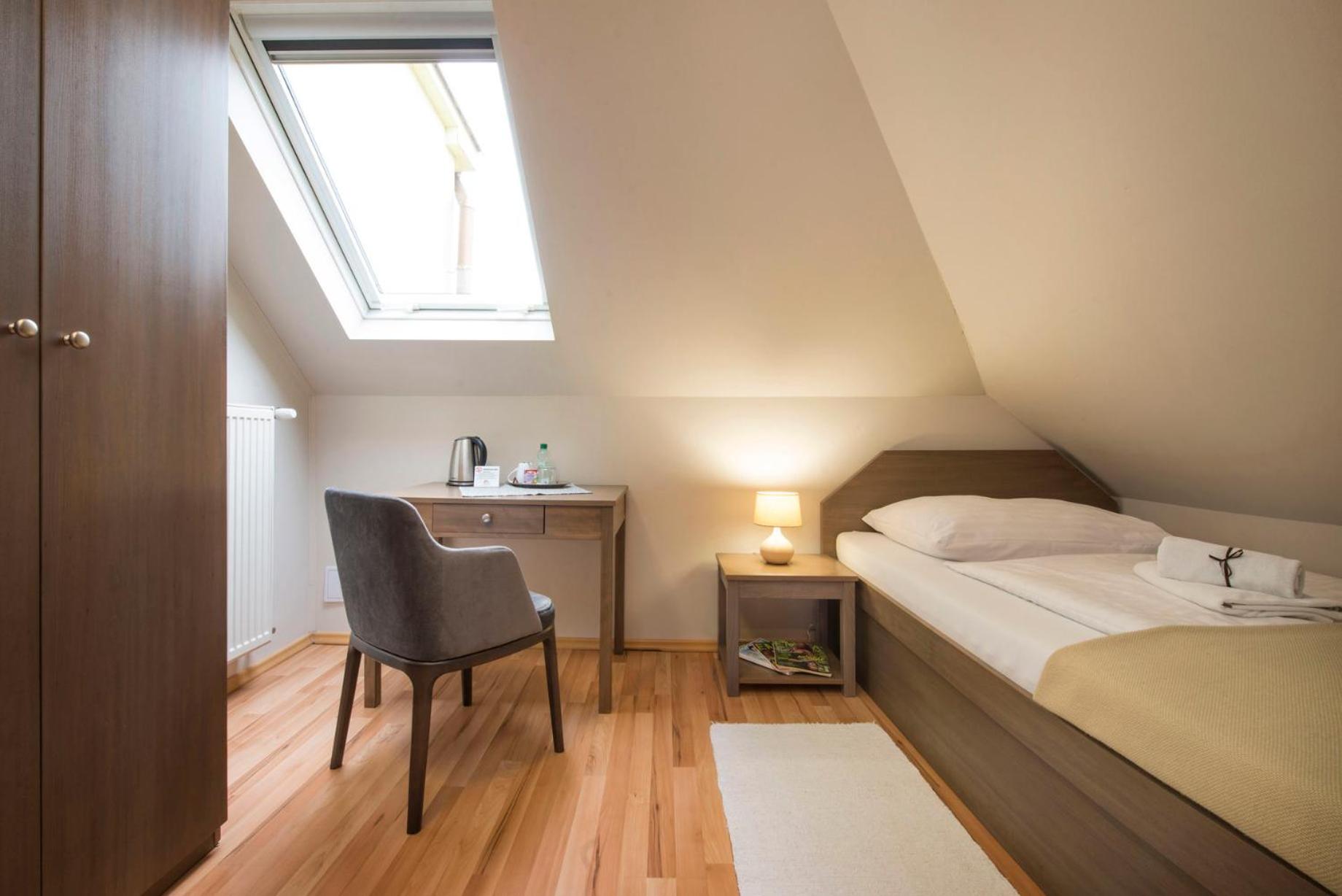 Single Room photo 3