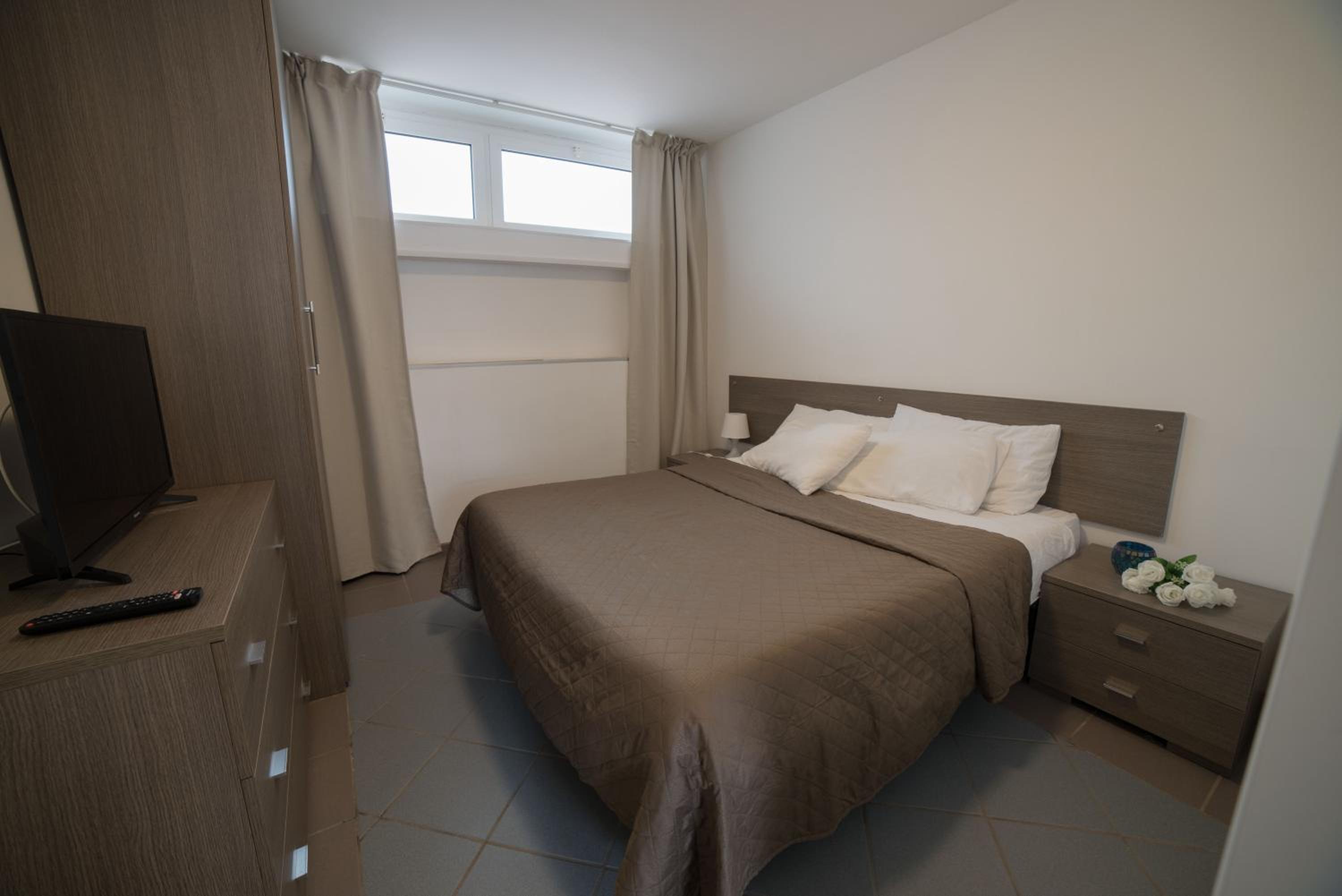 Economy Double Room photo 3