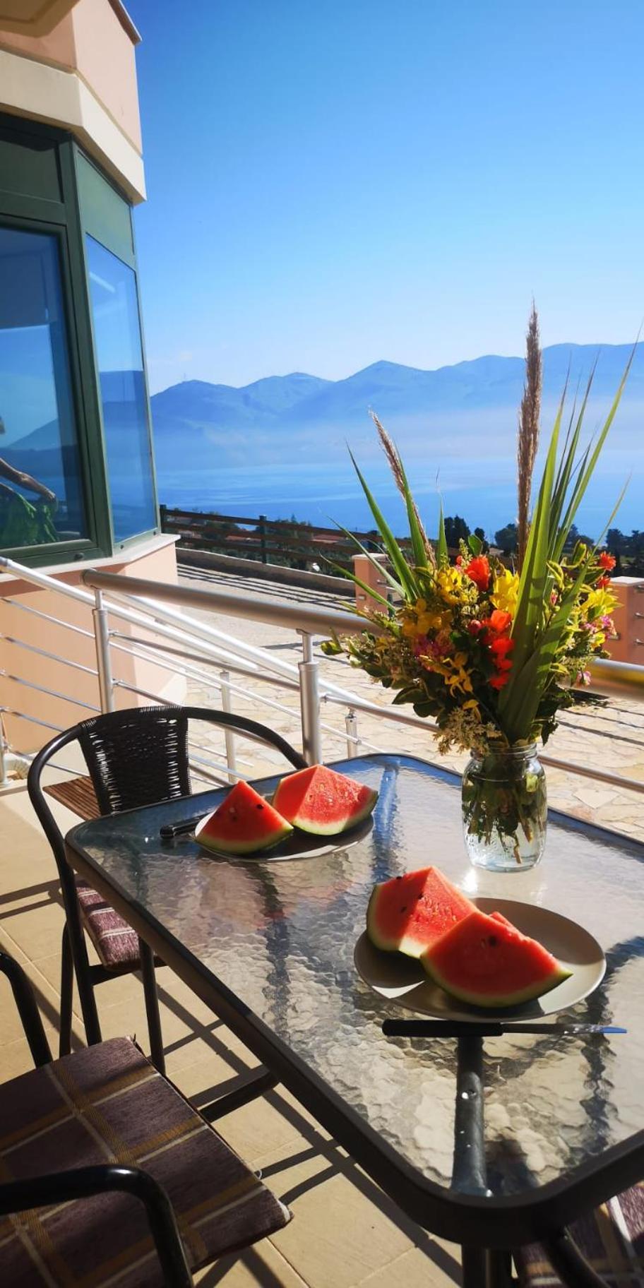 Two-Bedroom Apartment with Sea View photo 2
