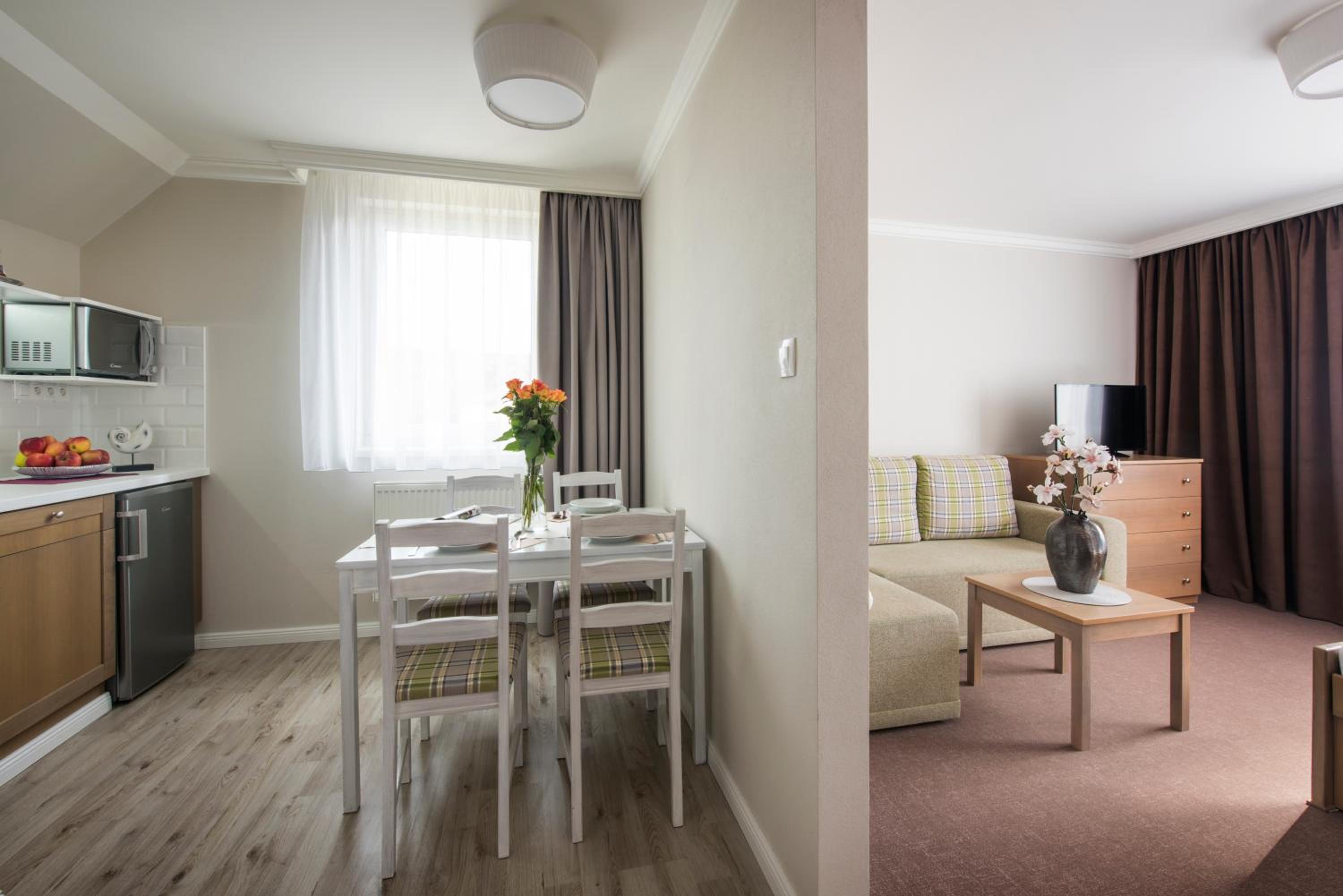 Apartment - Photo 2