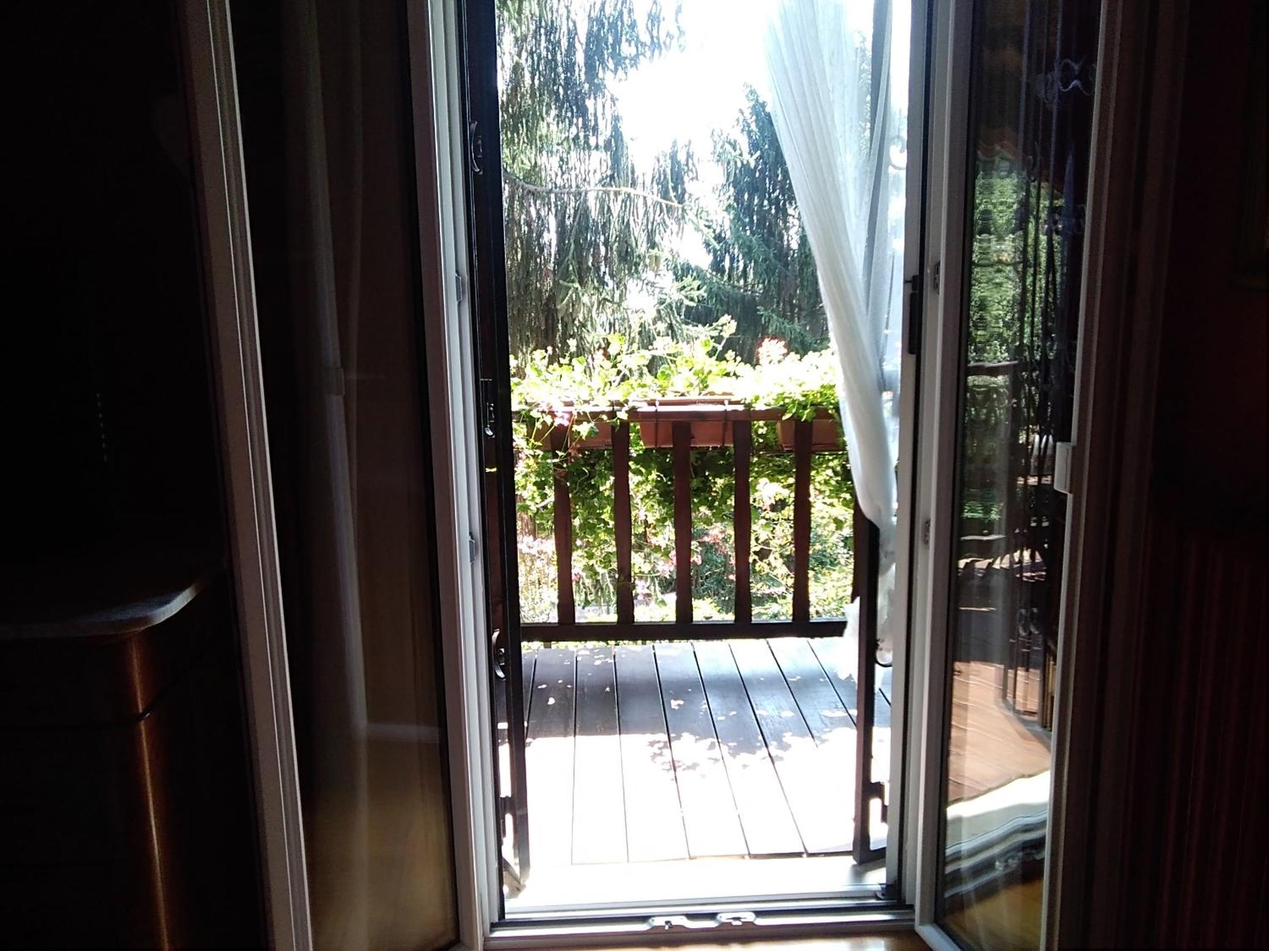 Double Room with Balcony and Shared Bathroom photo 3