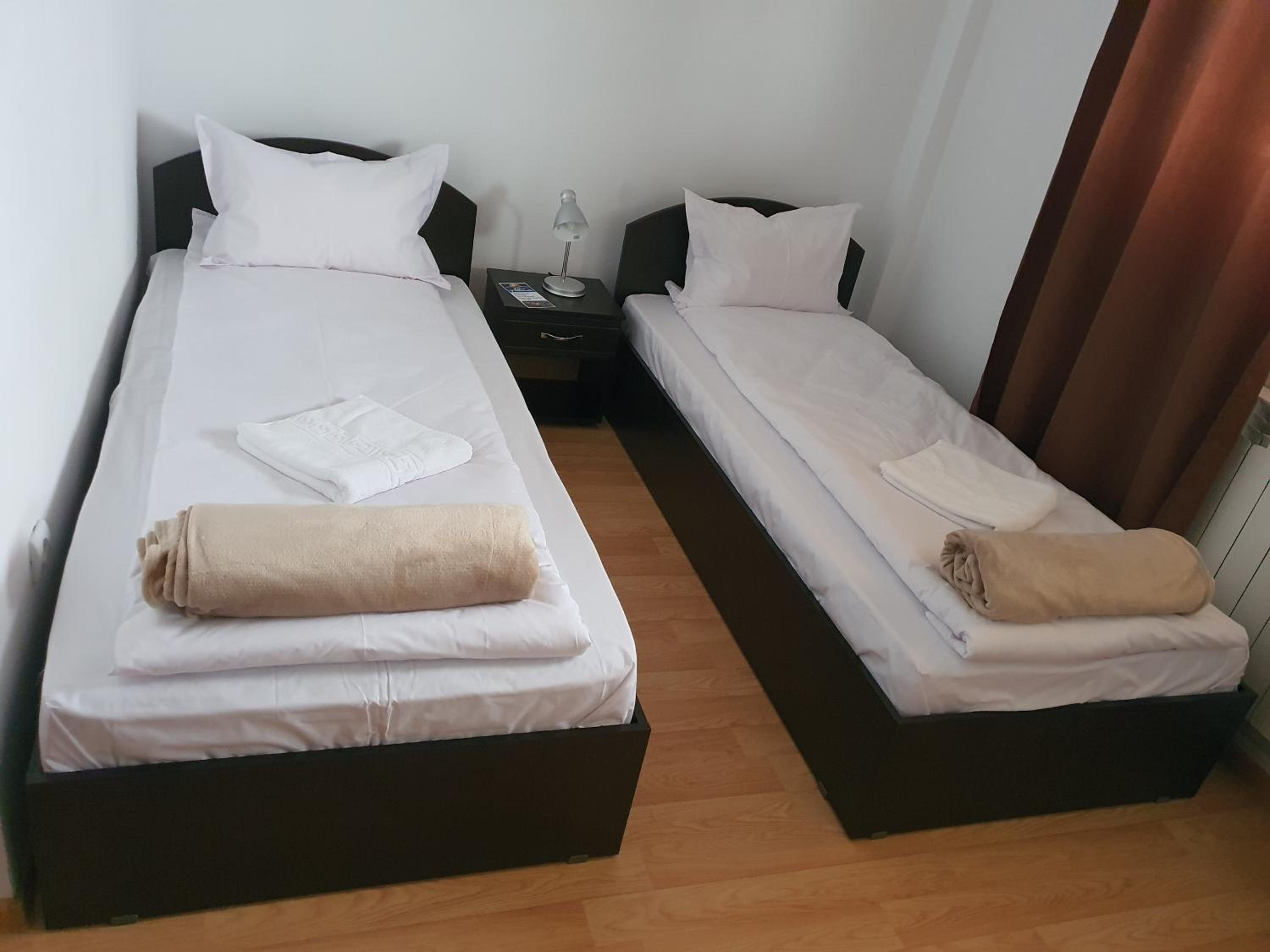 Double or Twin Room photo 3