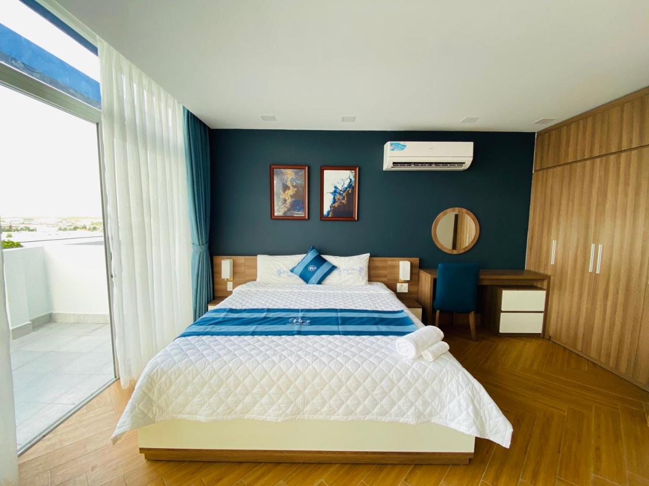 Penthouse Apartment photo 2