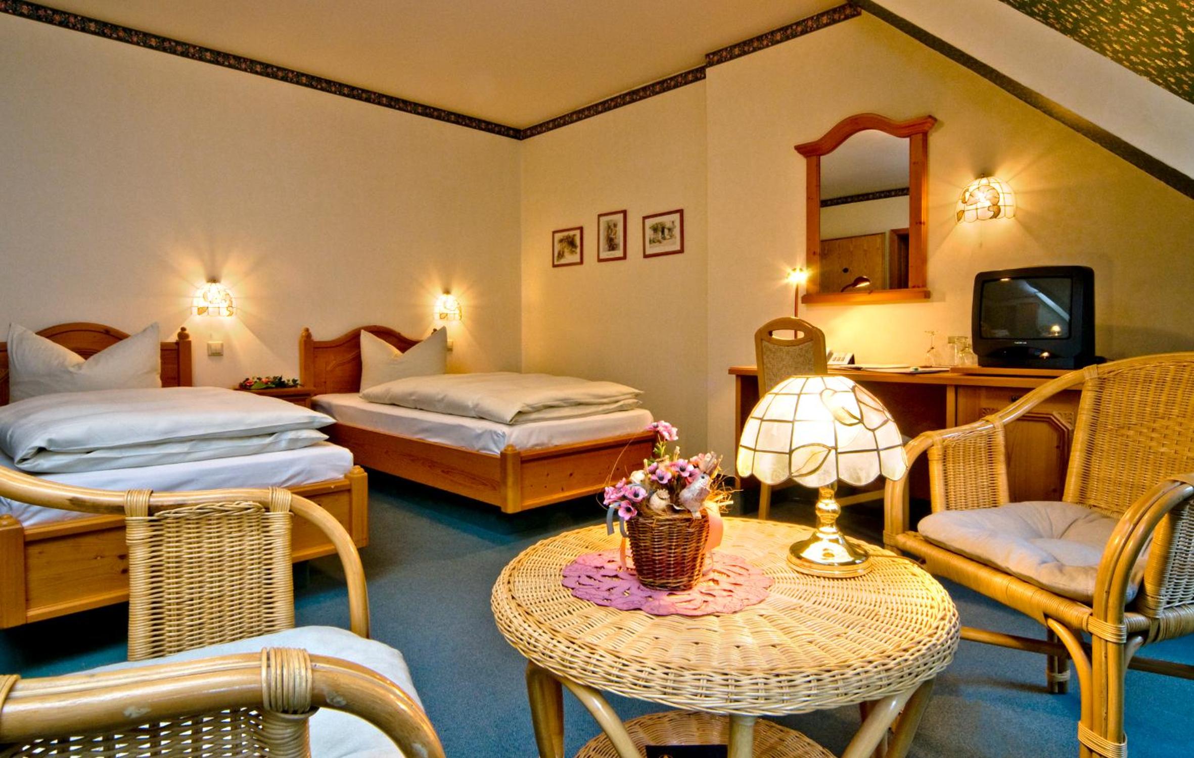 Standard Twin Room photo 2