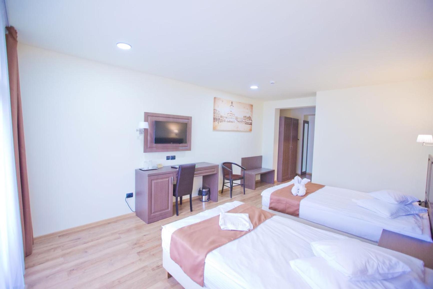 Superior Double or Twin Room - Photo 2
