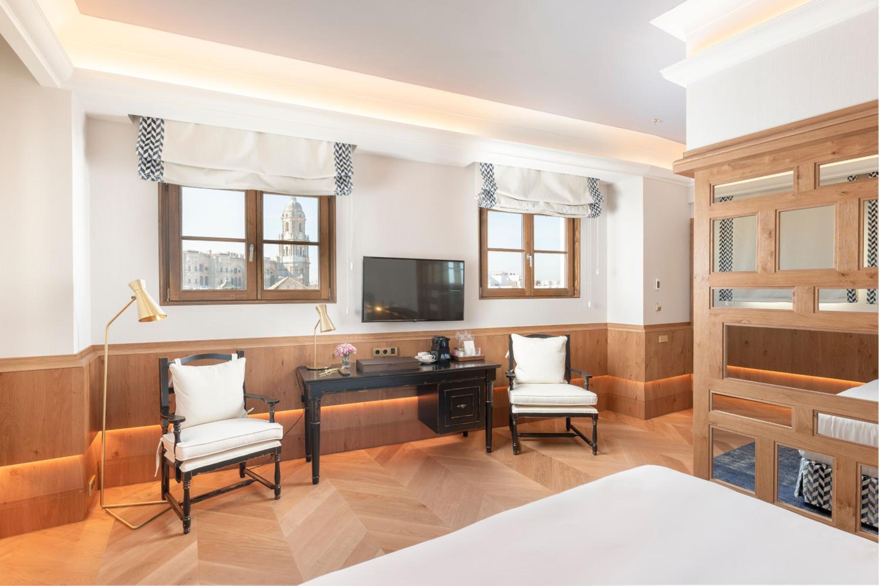Tower Room thumbnail 6