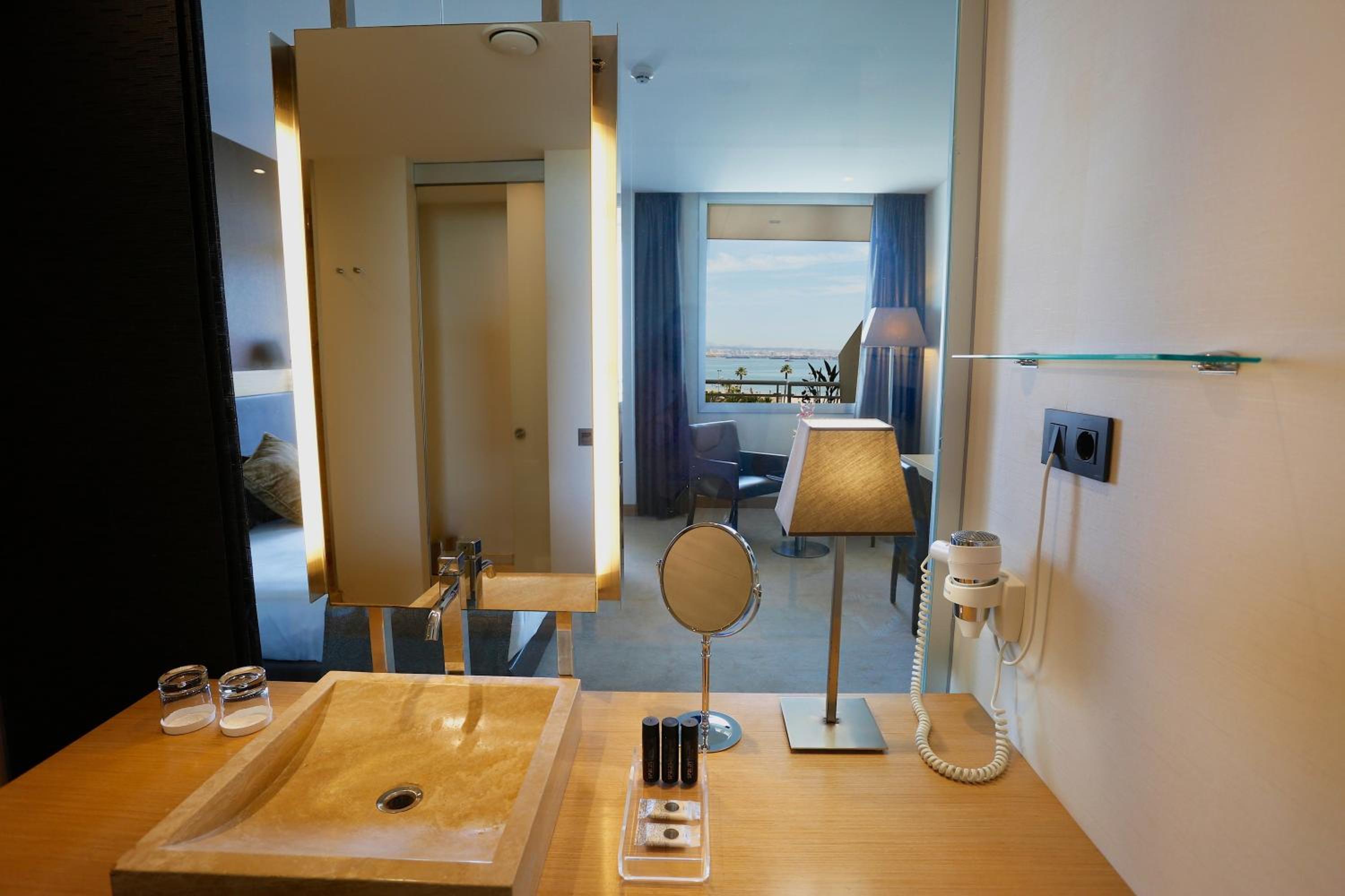 Habitación Doble Clásica con Vista al Mar