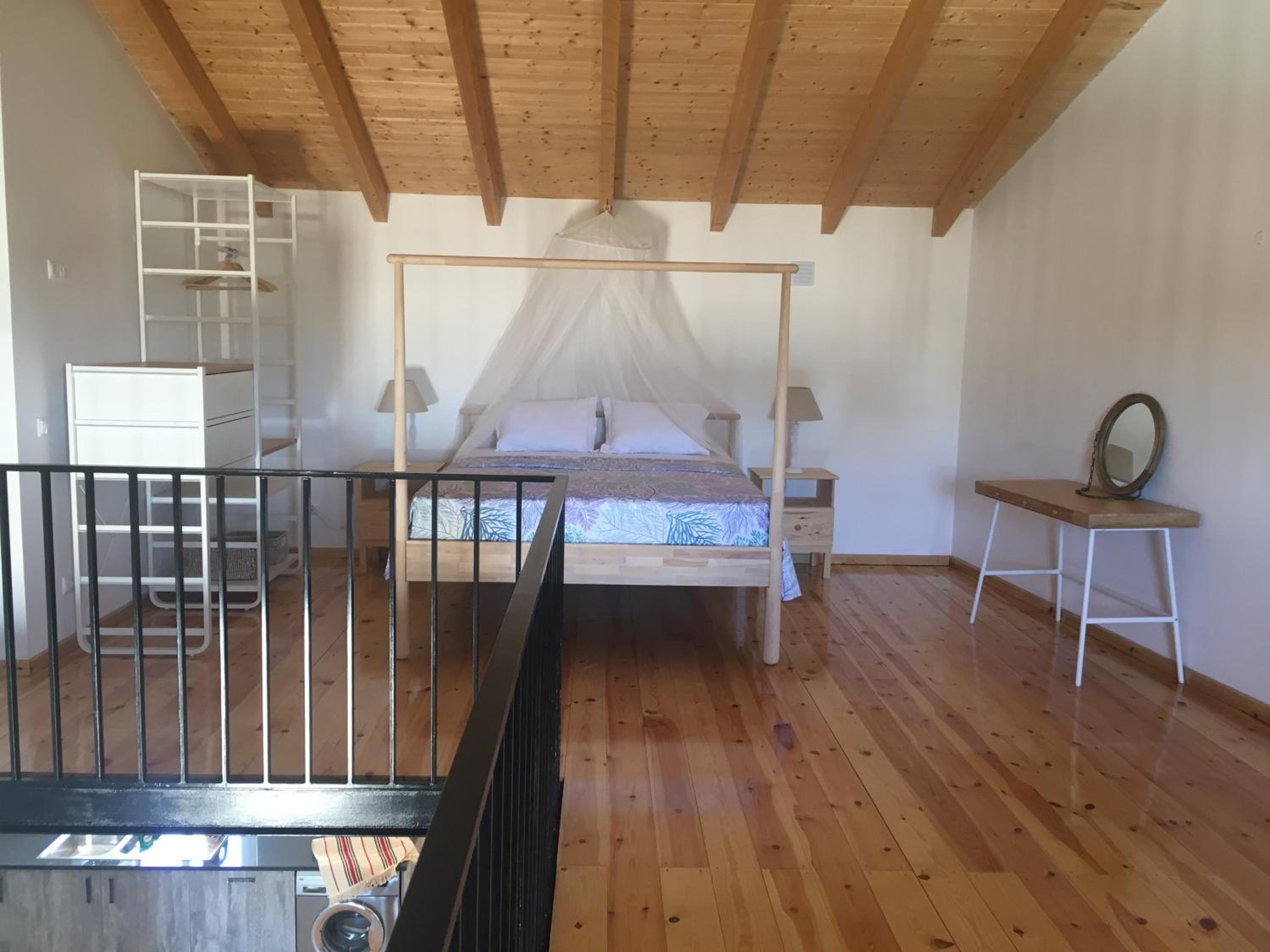 One-Bedroom House photo 1