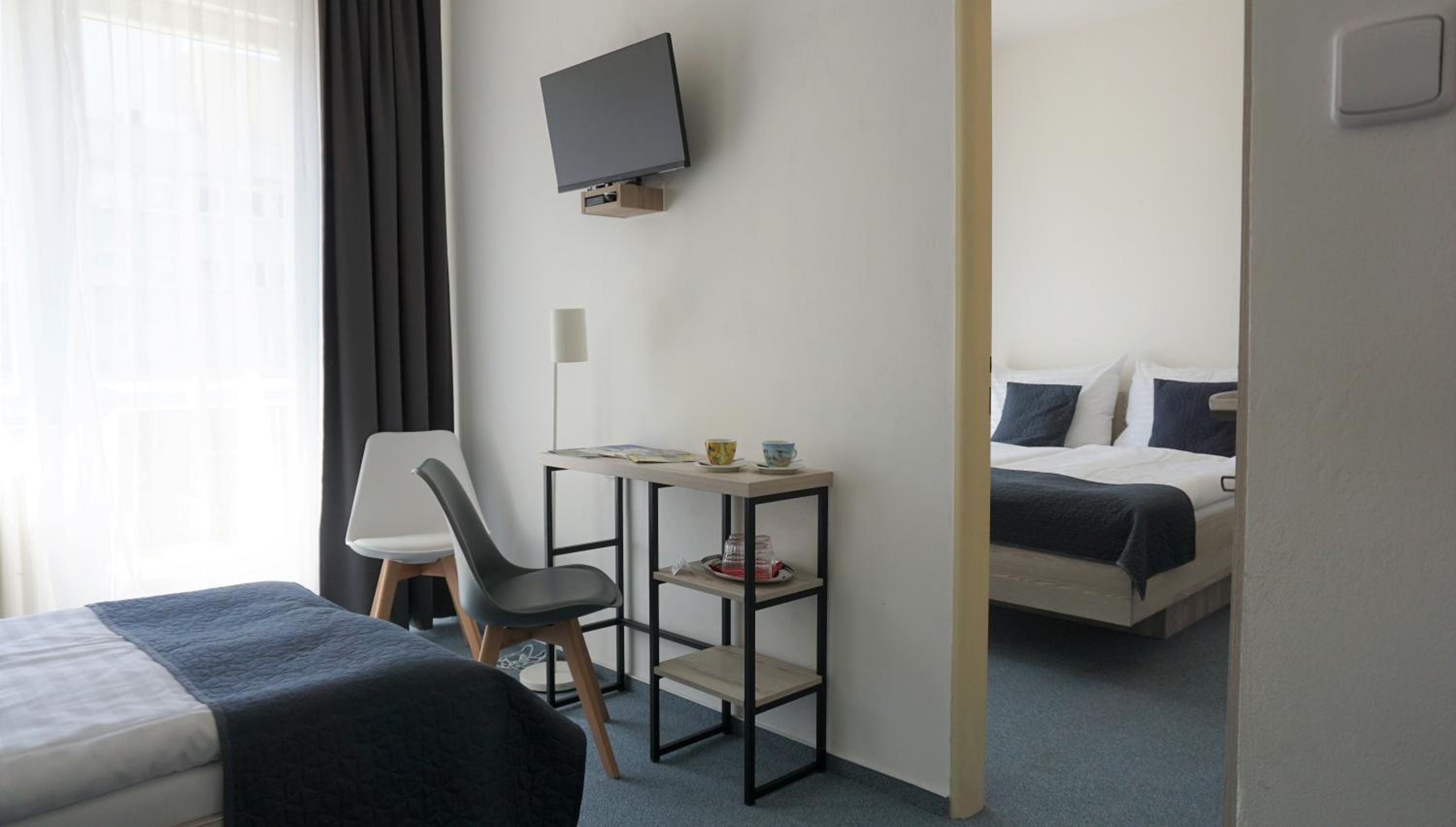 Suite - Photo 2