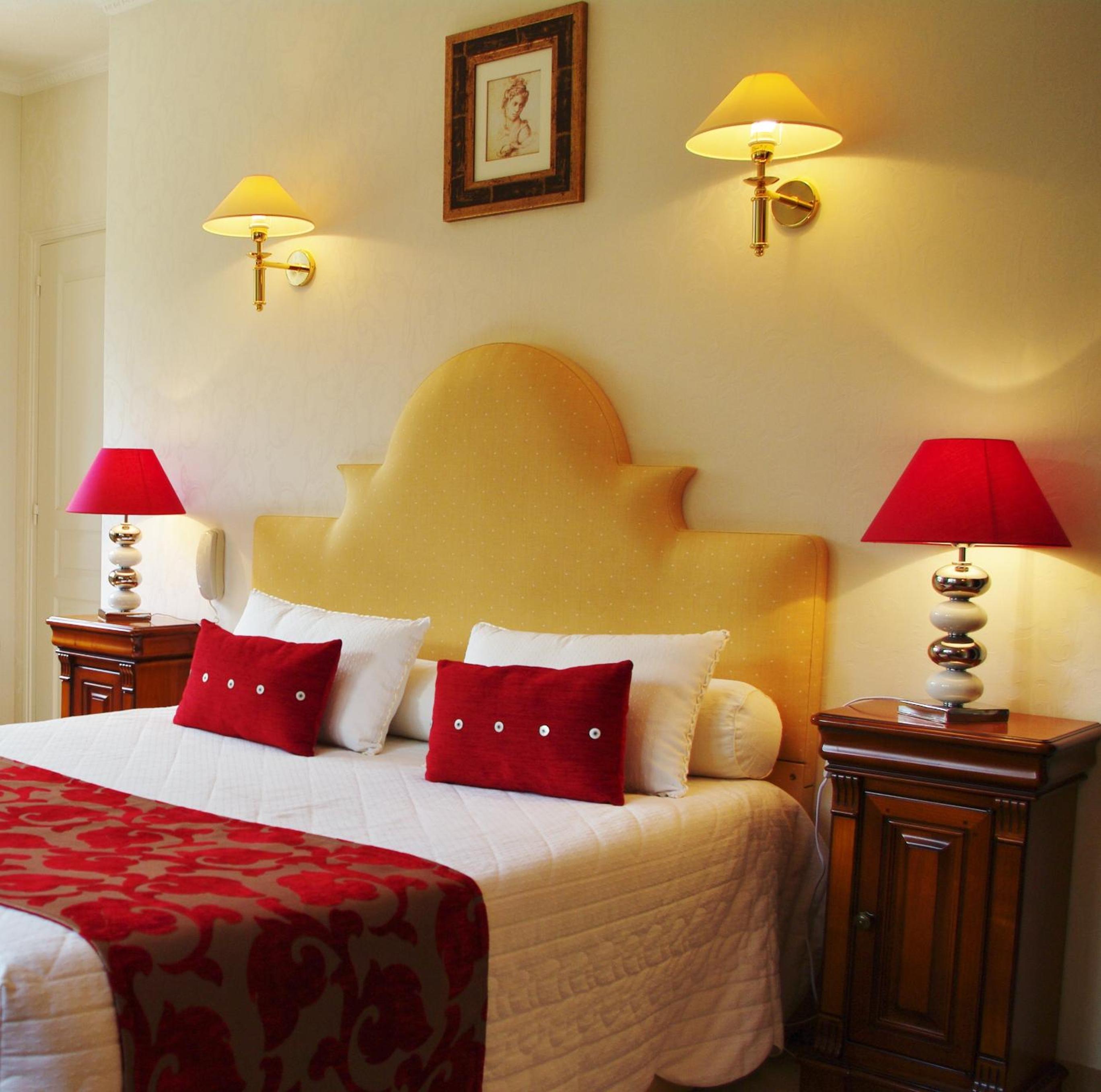 Elegant Double Room photo 2