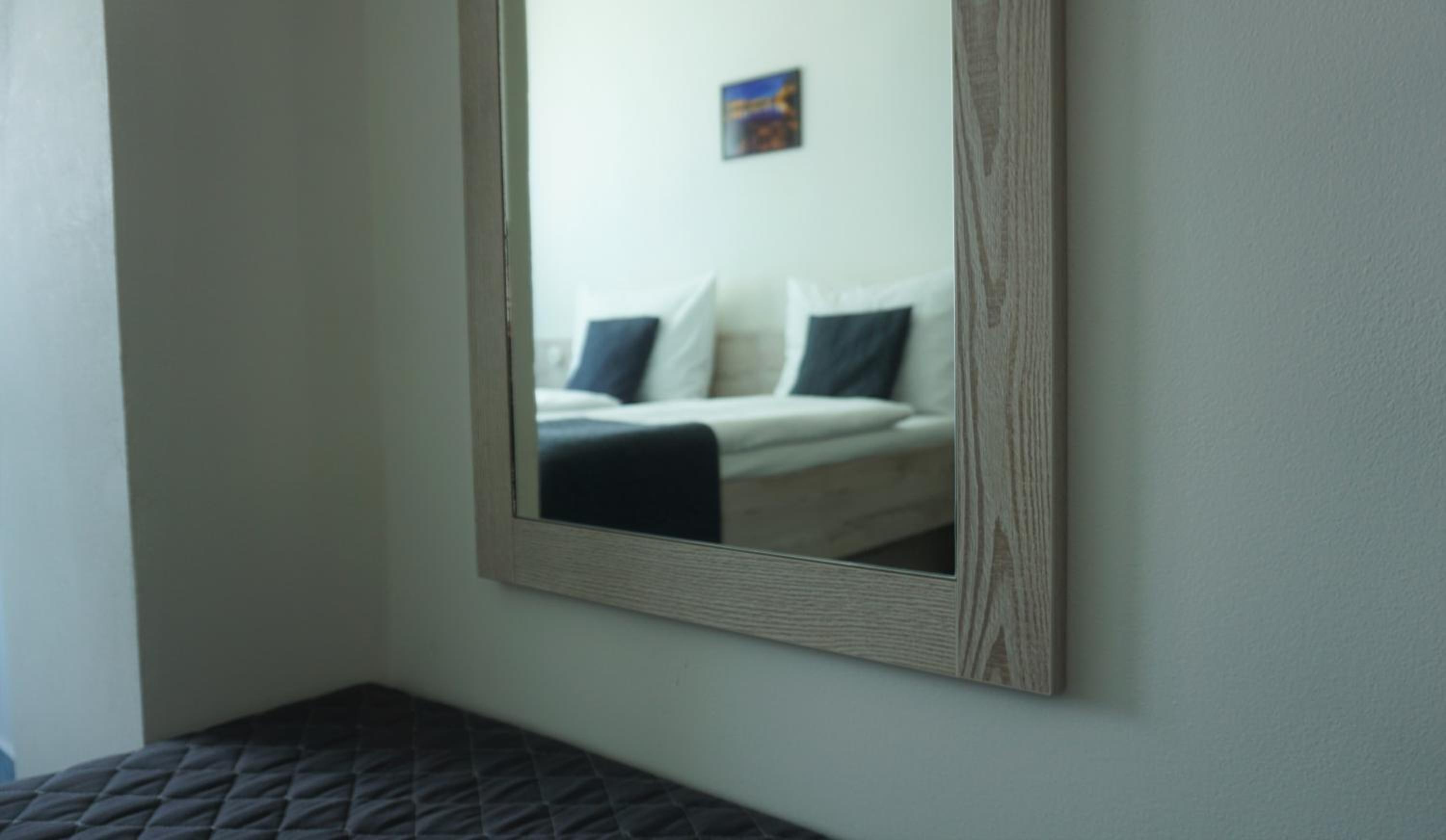 Twin Room - Photo 2