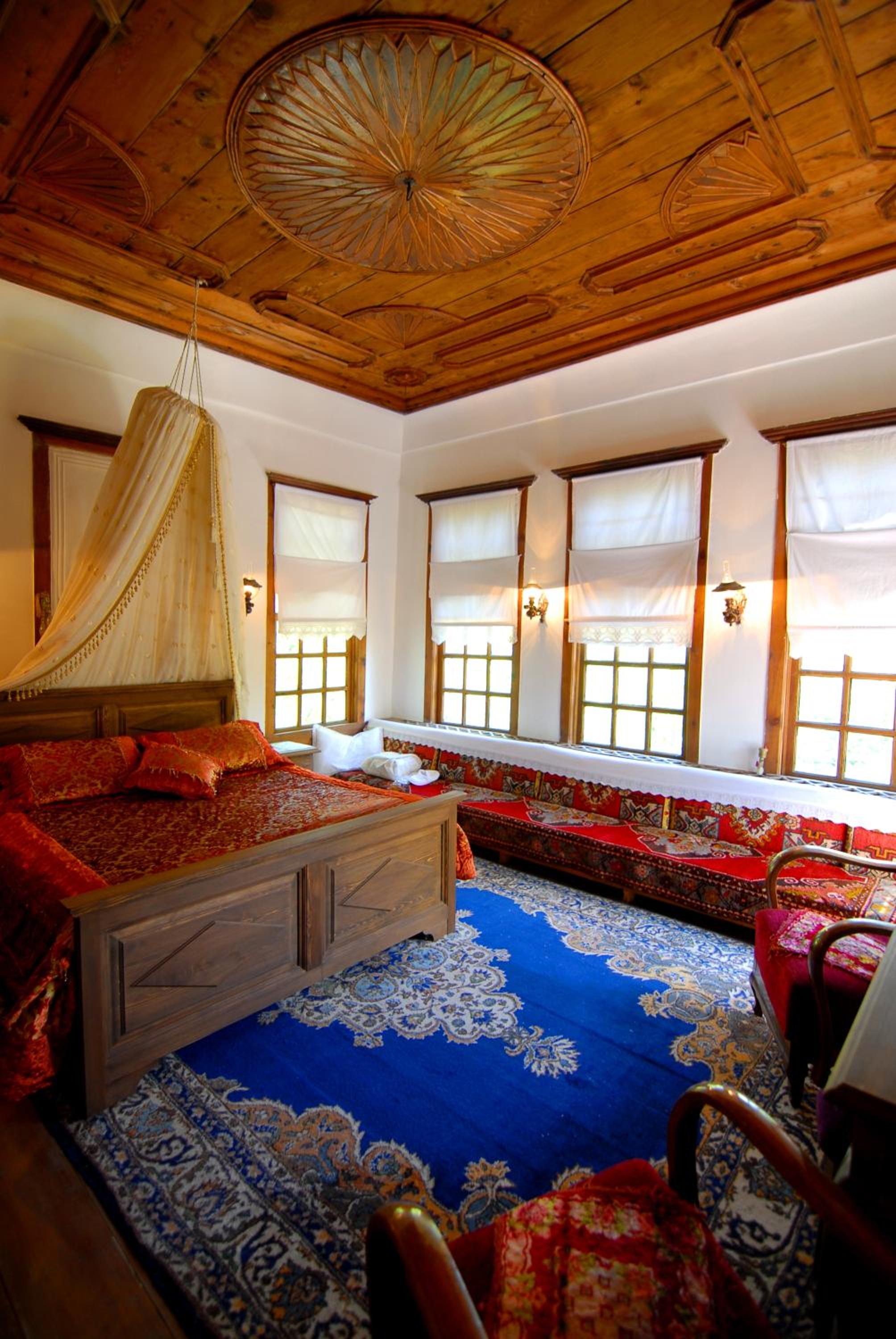 Large Double Room photo 1