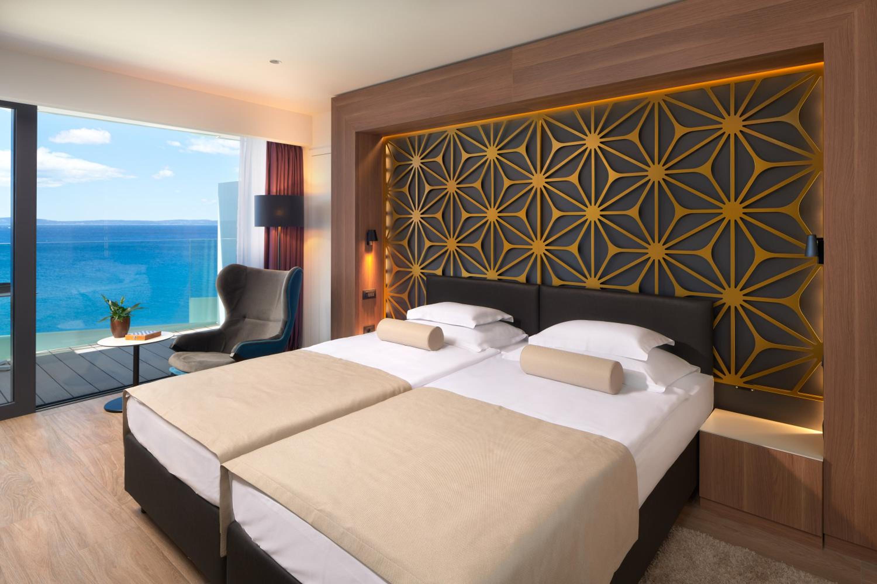 Superior Double or Twin Room with Sea View - Photo 2