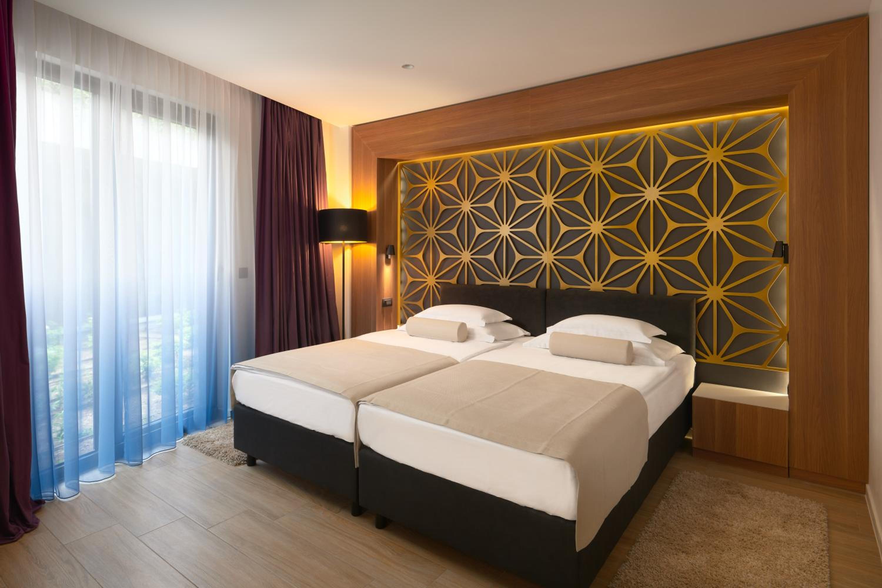 Standard Double or Twin Room - Photo 3