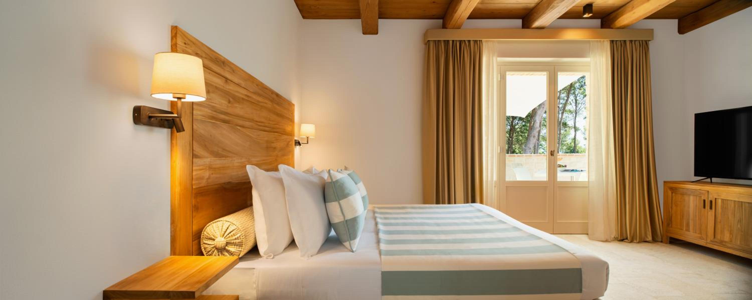 Deluxe Double Room with Balcony and Sea View - Spa Access
