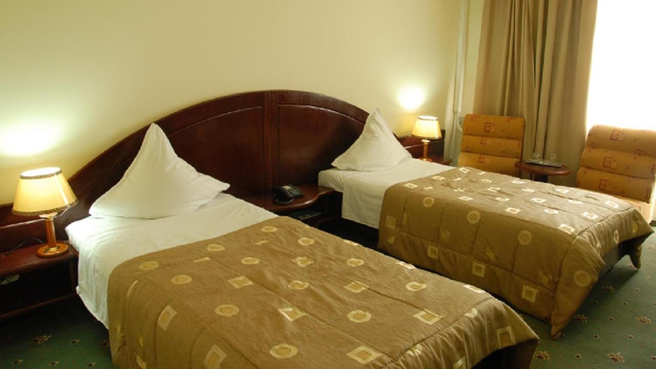 Twin Room - Photo 1