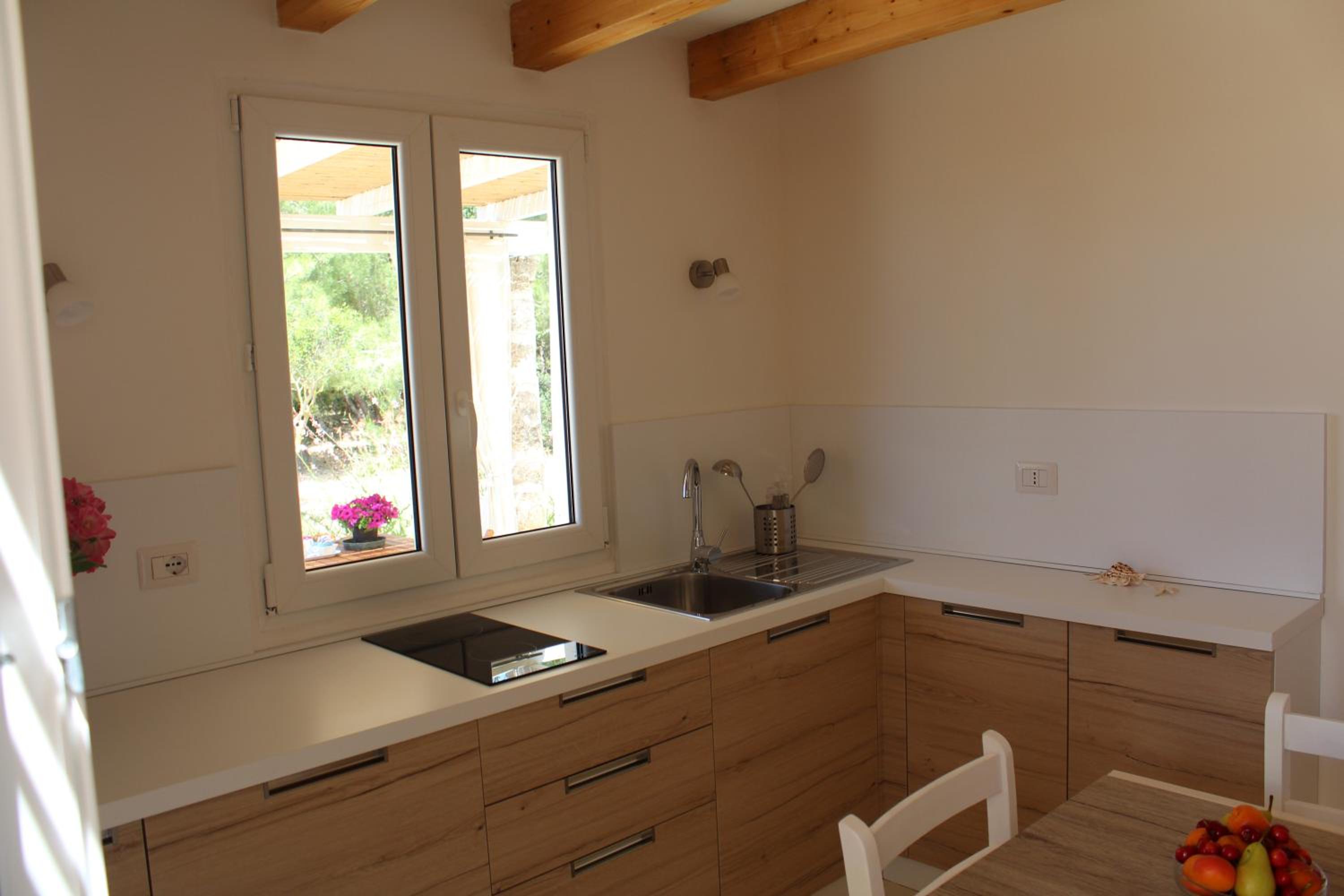 One-Bedroom House photo 3
