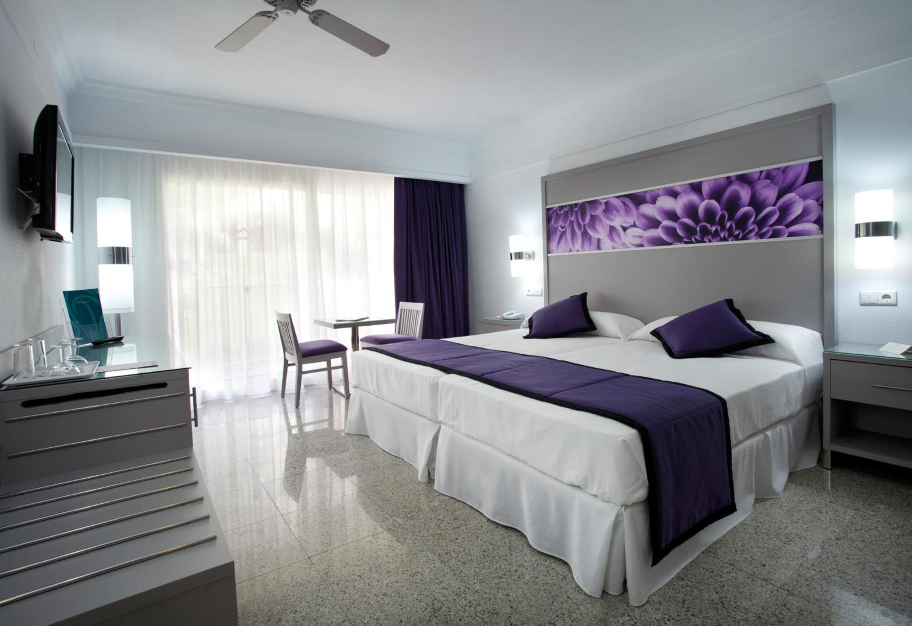 Habitación Doble Deluxe con Vista Lateral al Mar