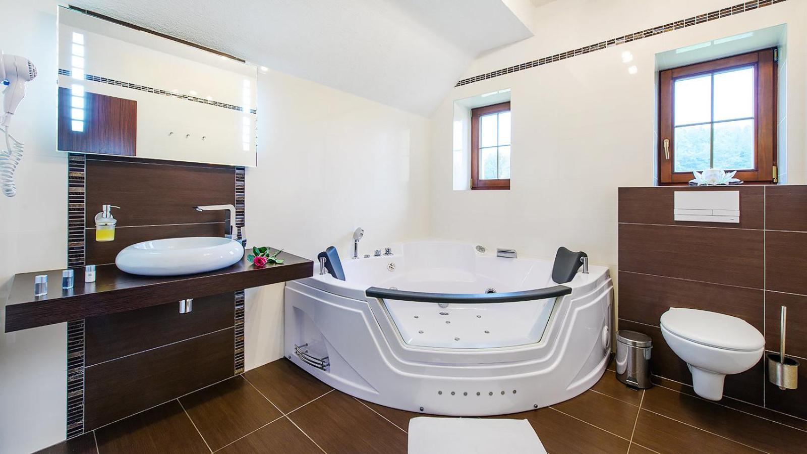 Deluxe Double Room - Photo 16