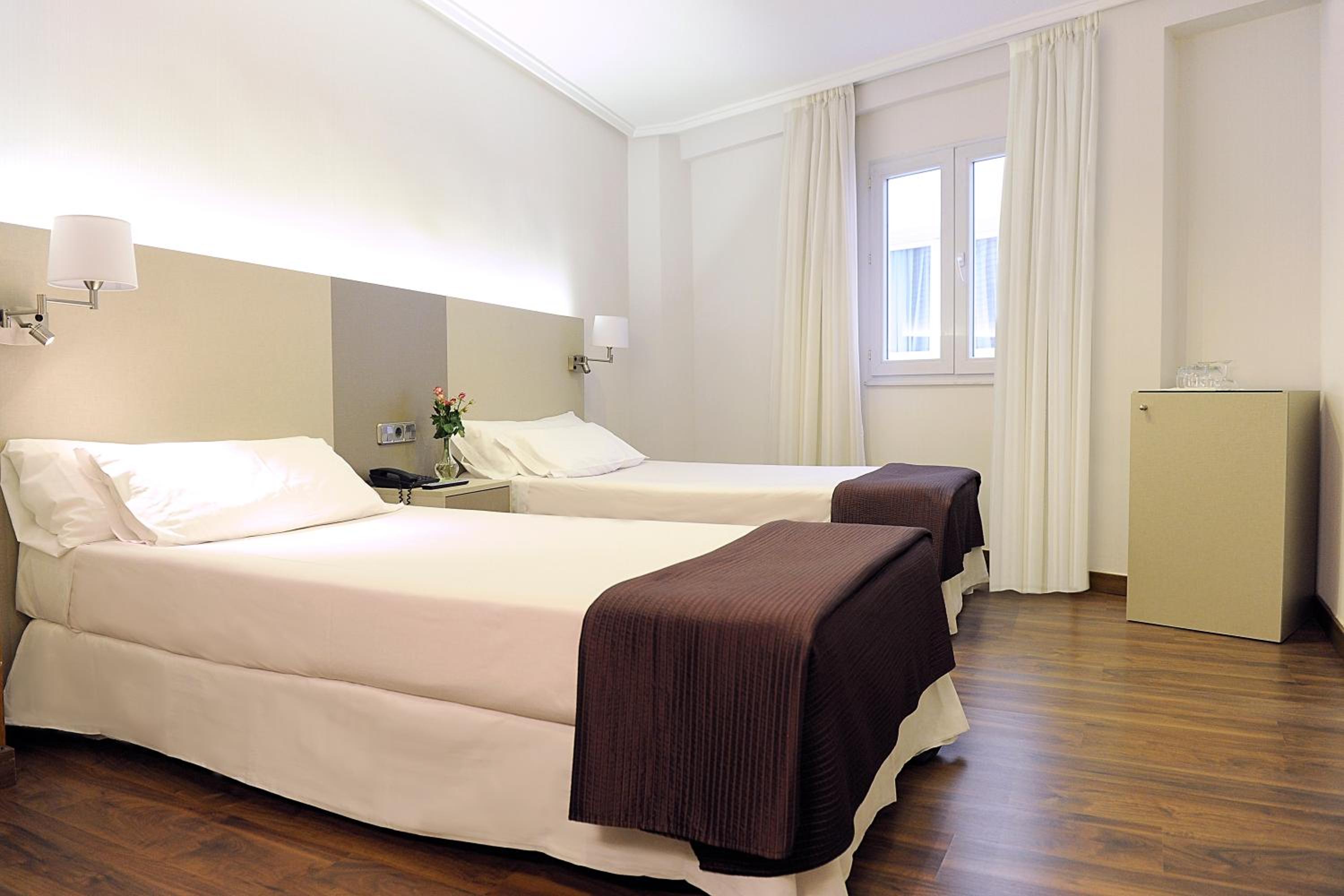 Classic Triple Room - Photo 6