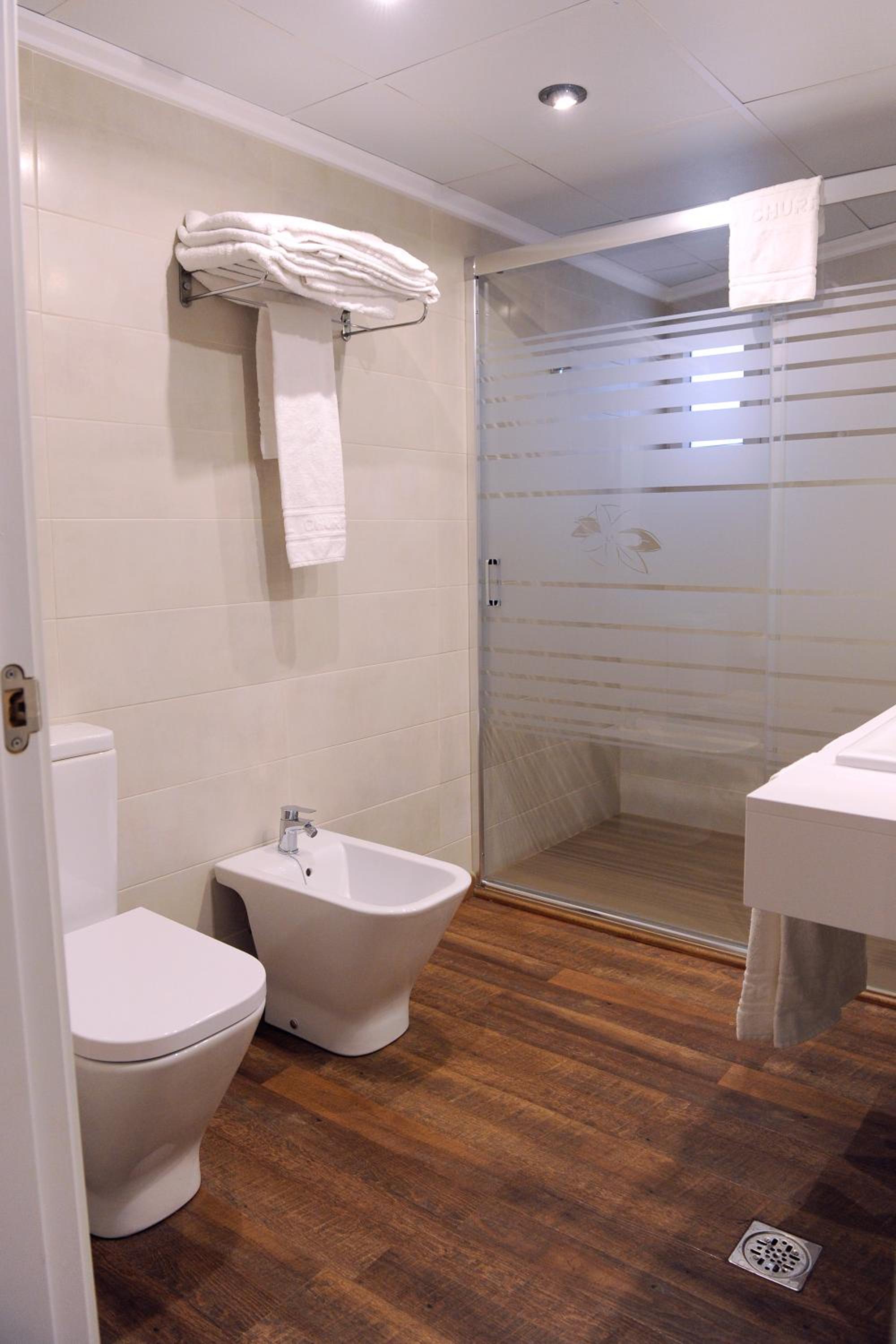 Classic Triple Room - Photo 11
