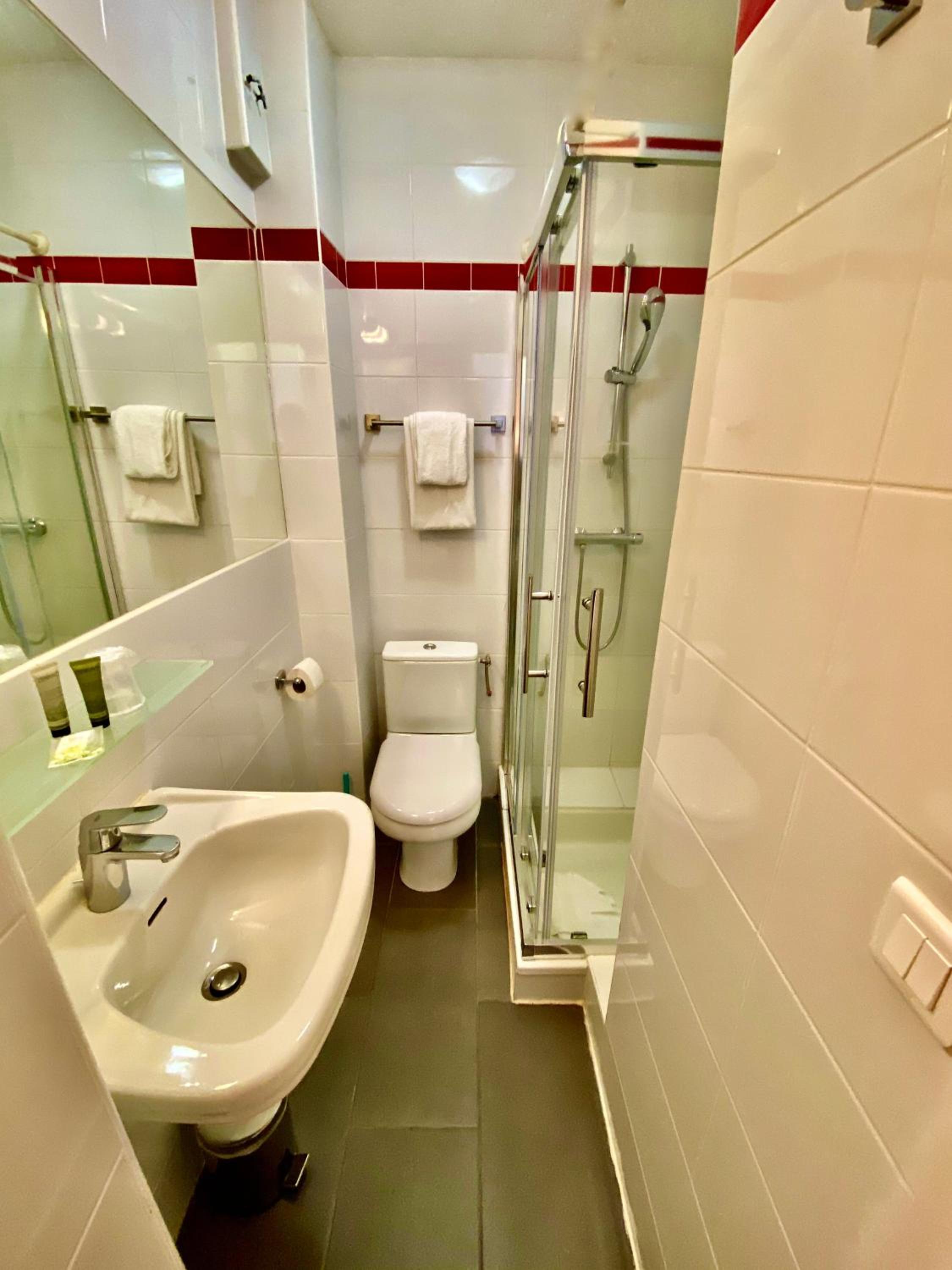 Single Room photo 3