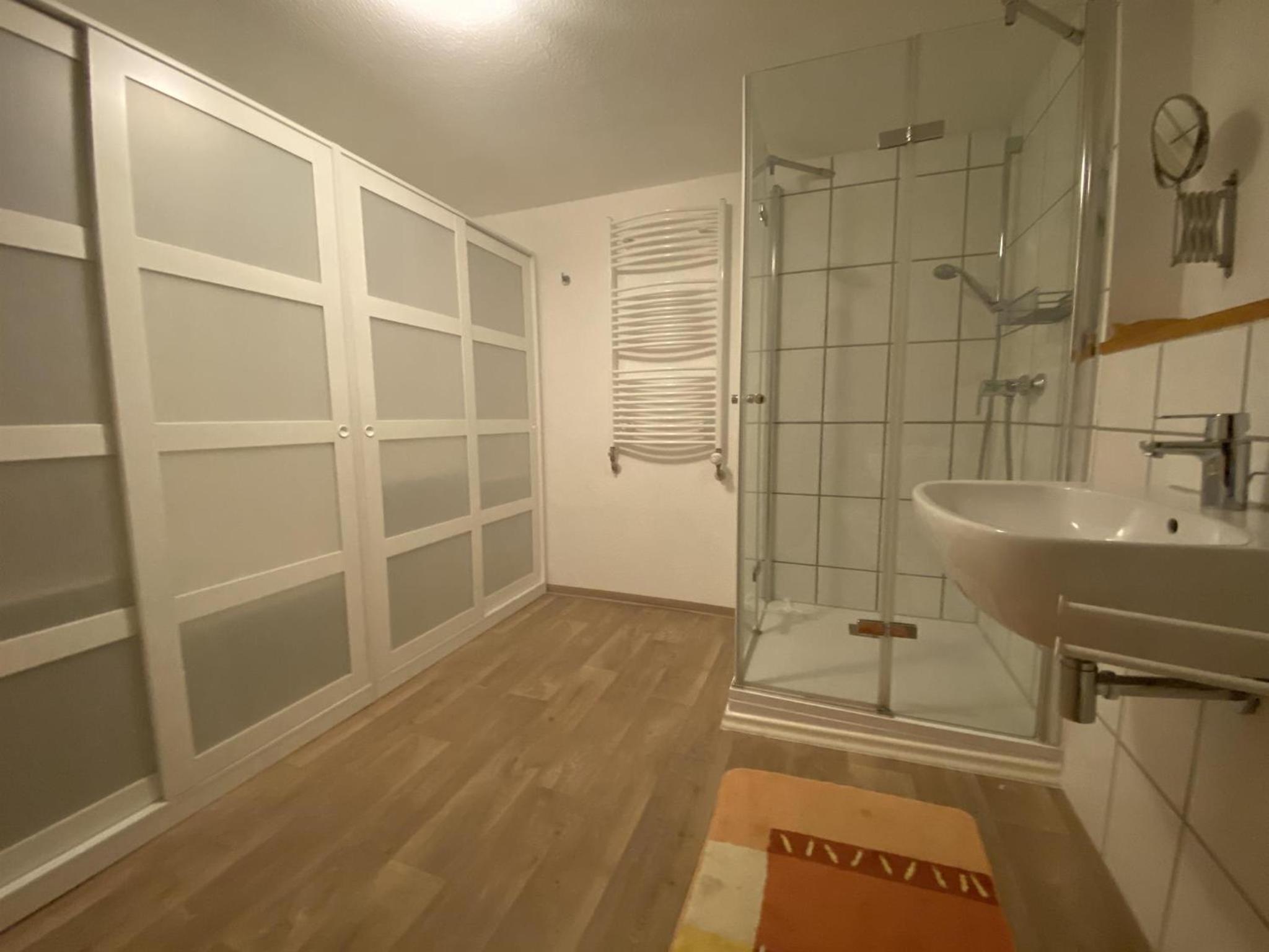 Family Room with Private Bathroom photo 3
