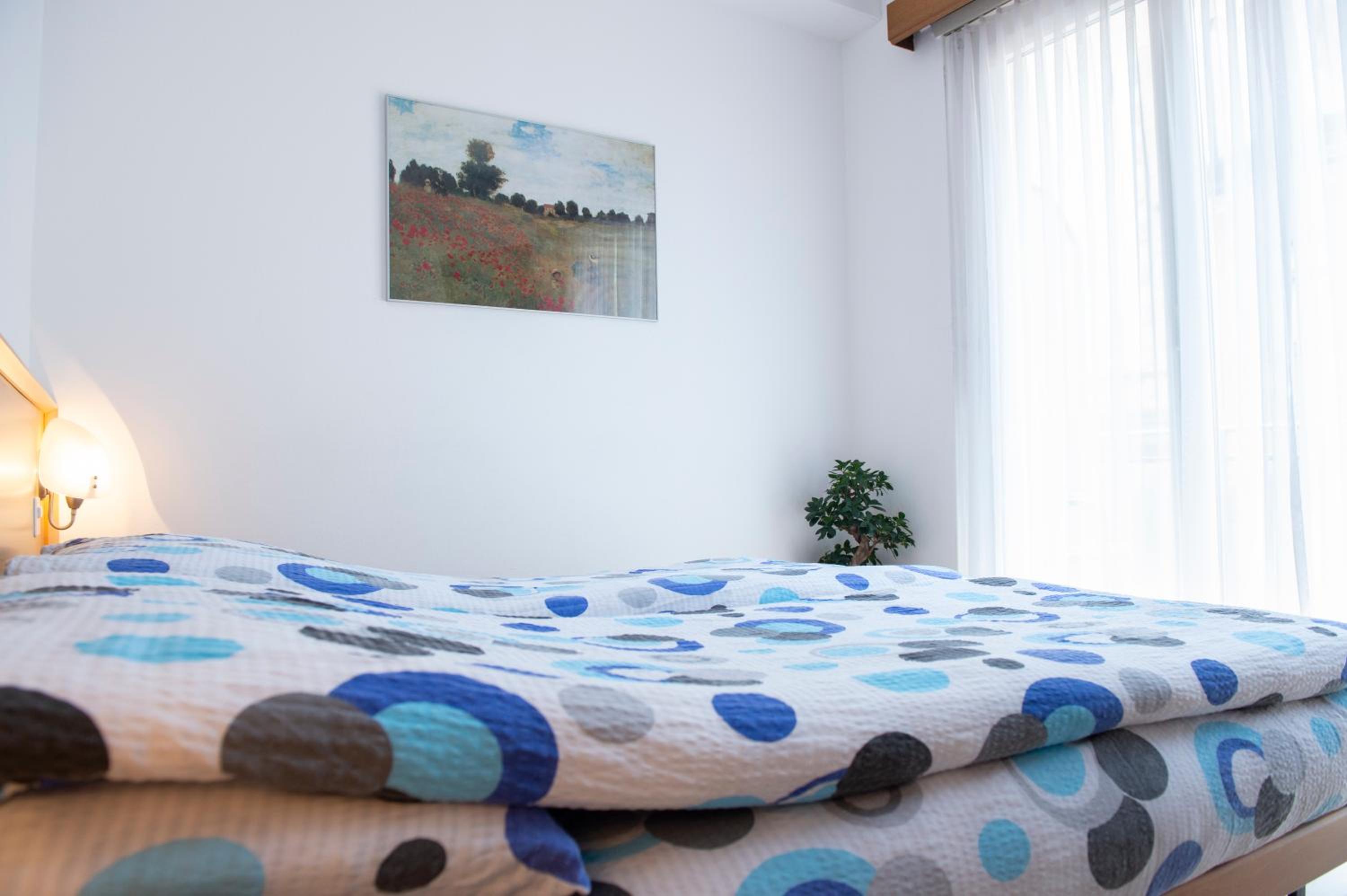 Quadruple Room with Private Bathroom - Photo 6