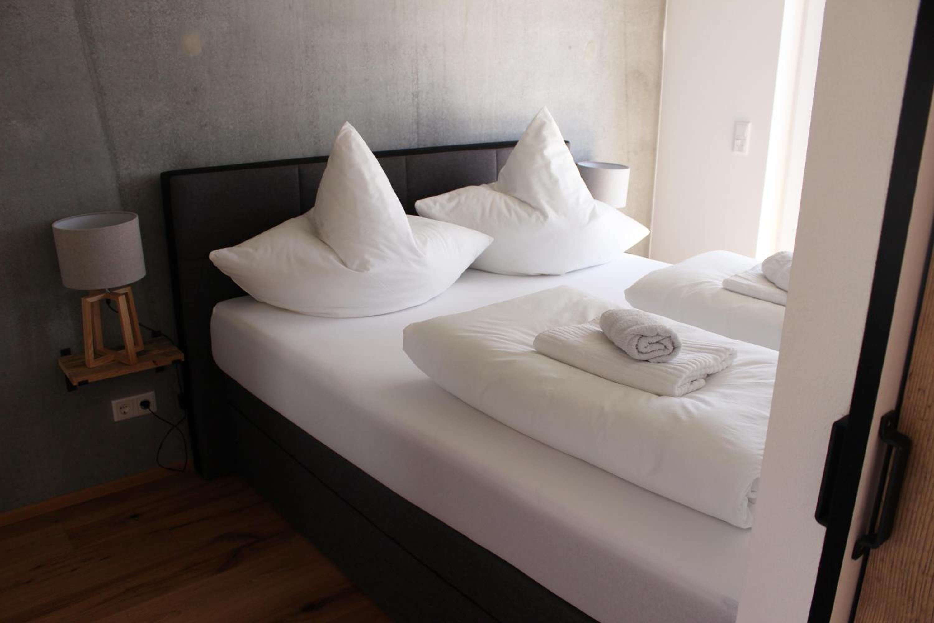 One-Bedroom Apartment - Photo 16