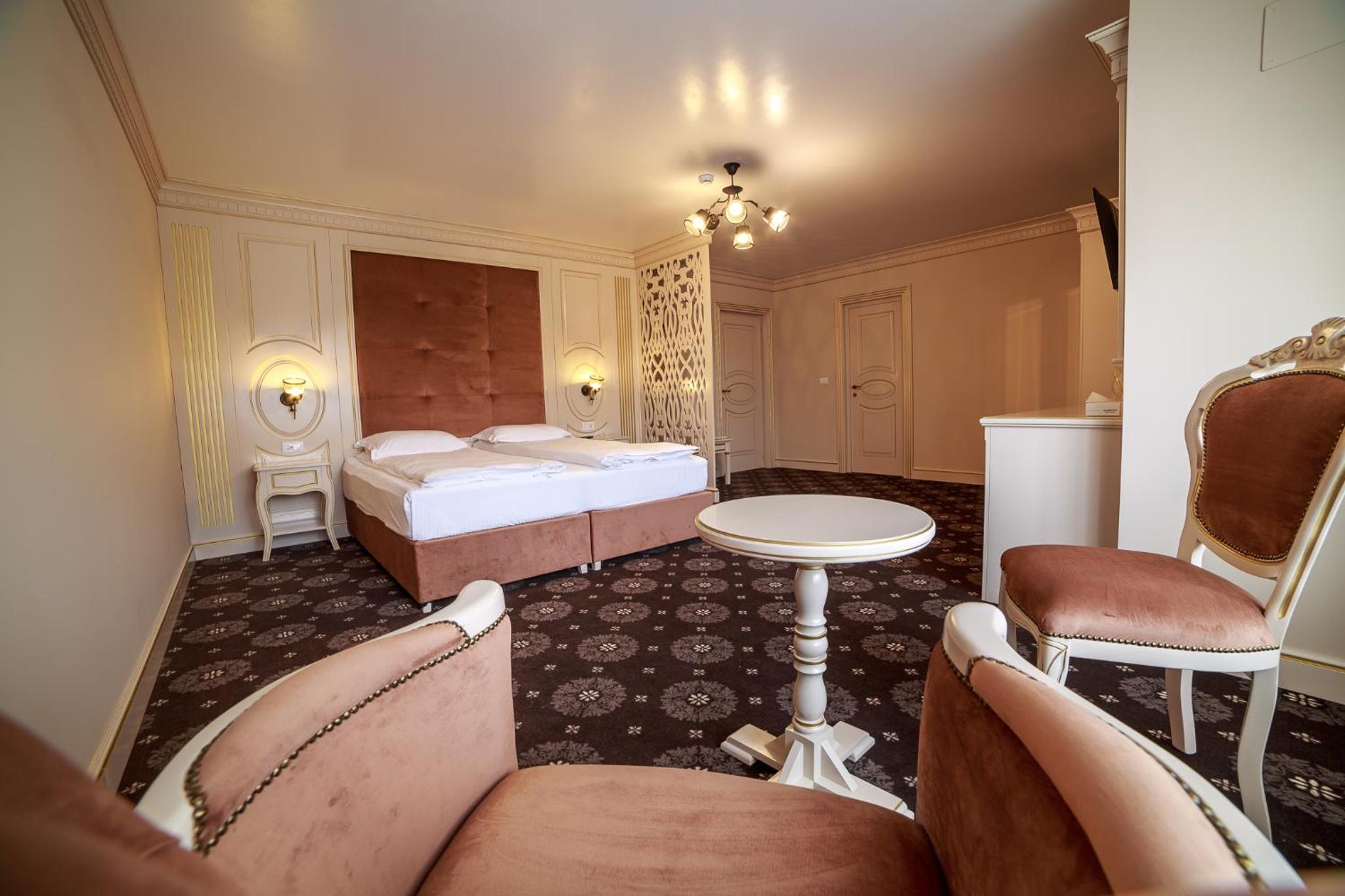 Queen Room with Spa Bath photo 1