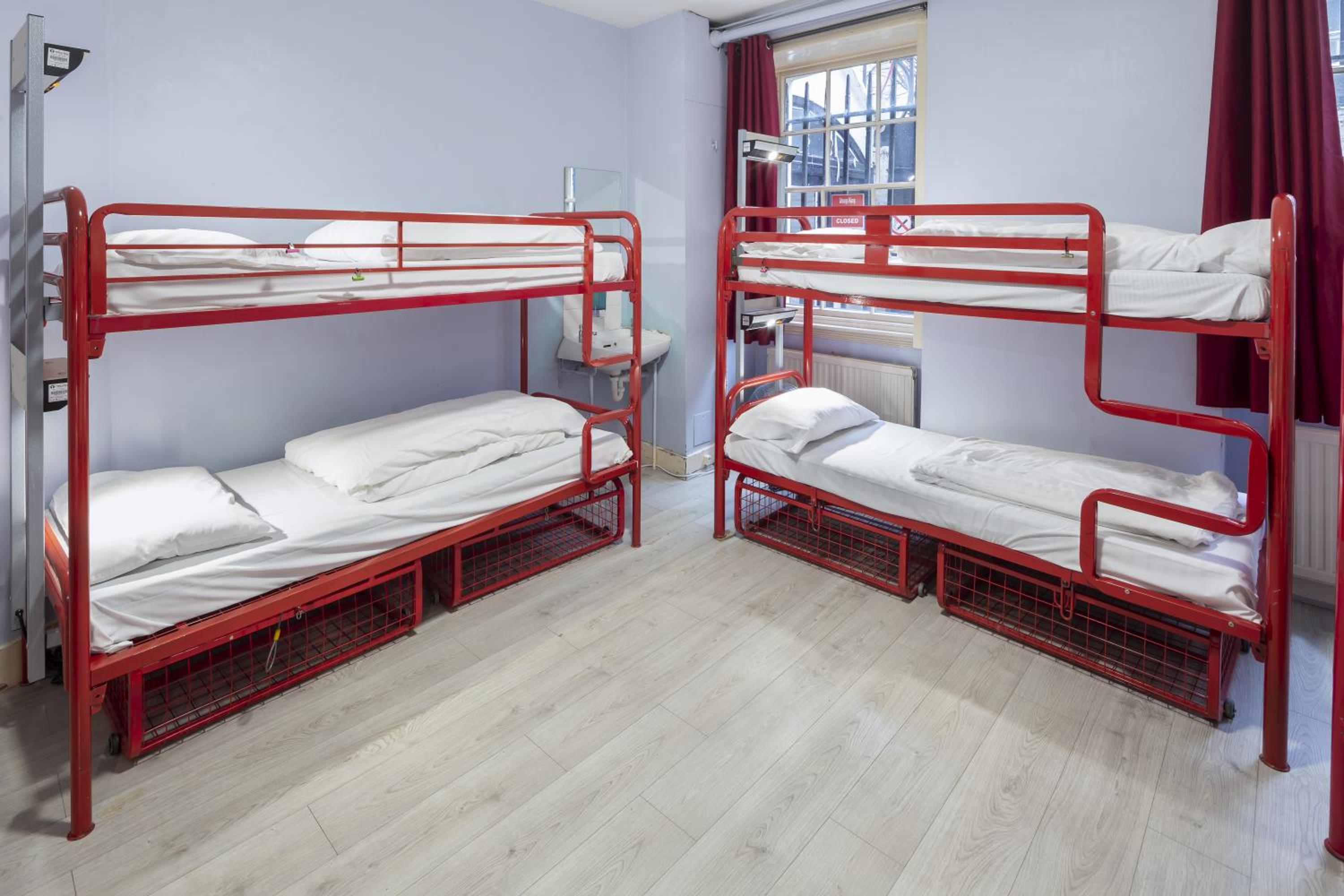 Bed In 4-Bed Mixed Dormitory Room photo 1