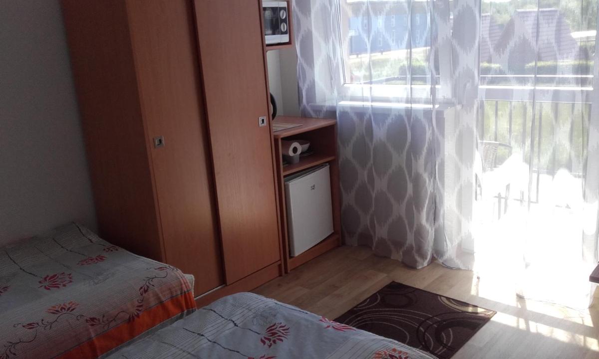 Twin Room with Private Bathroom photo 1