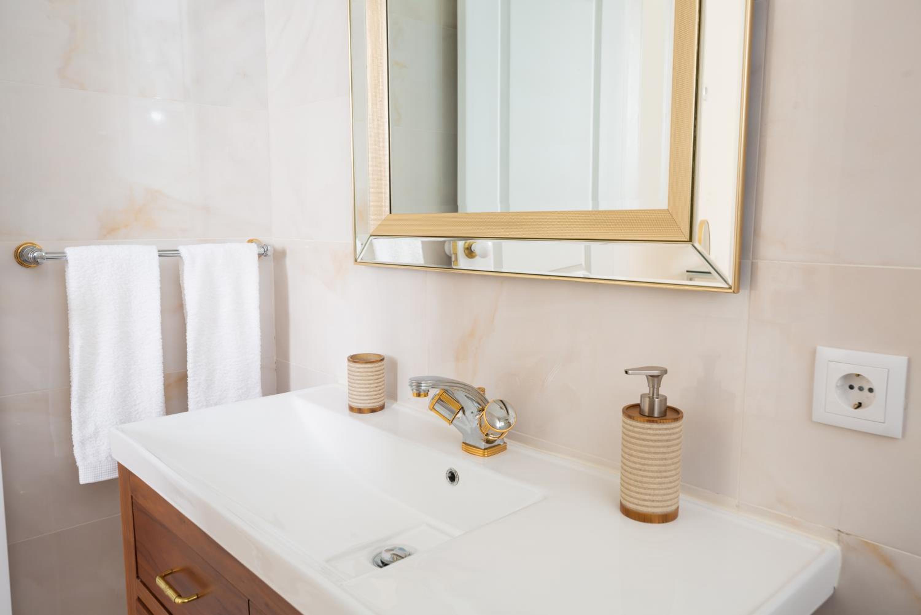 Double Room with Private Bathroom photo 3
