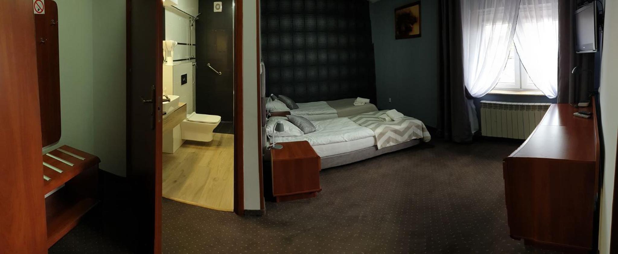 Large Twin Room photo 1