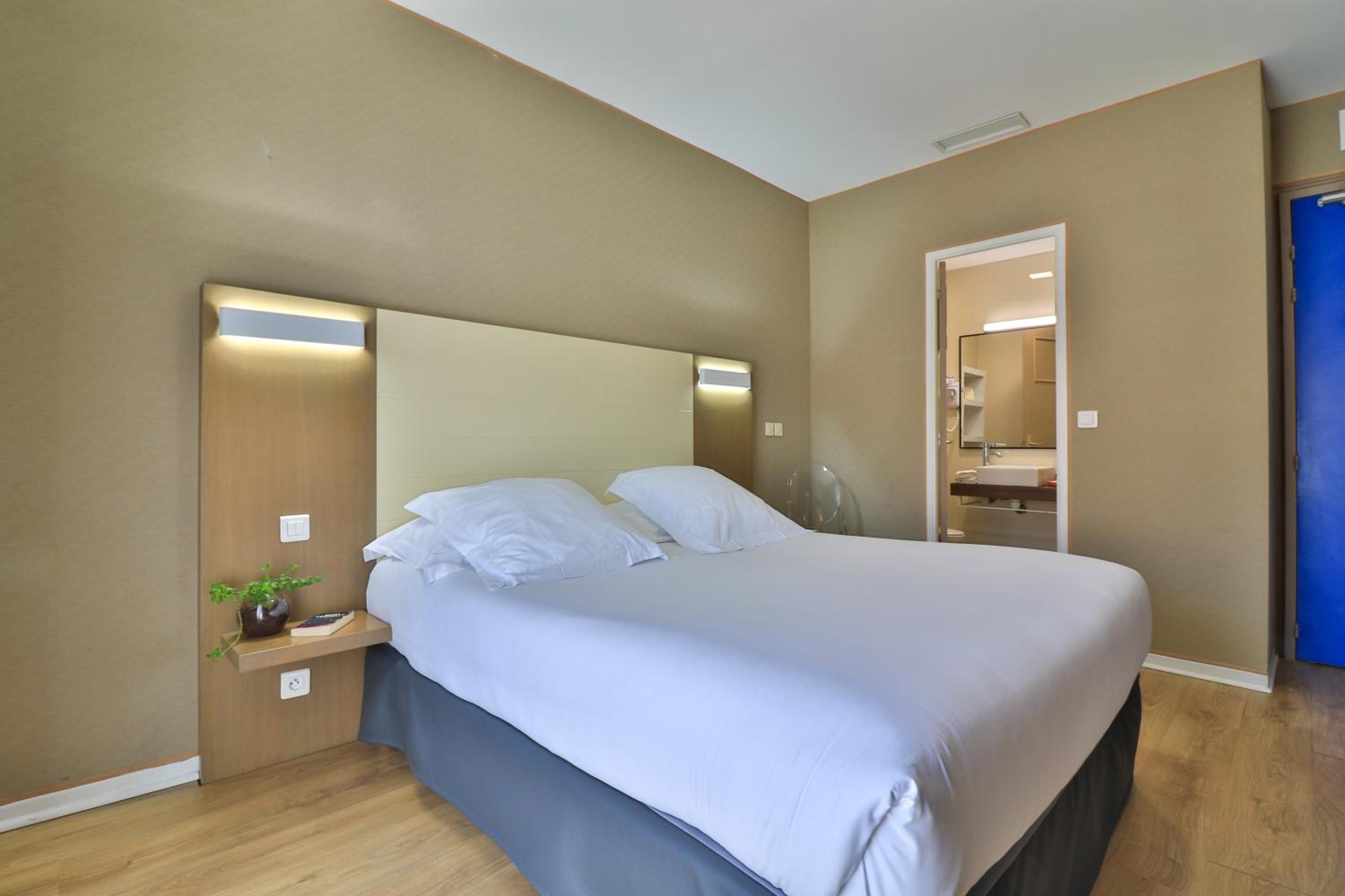 Standard Room - Photo 6