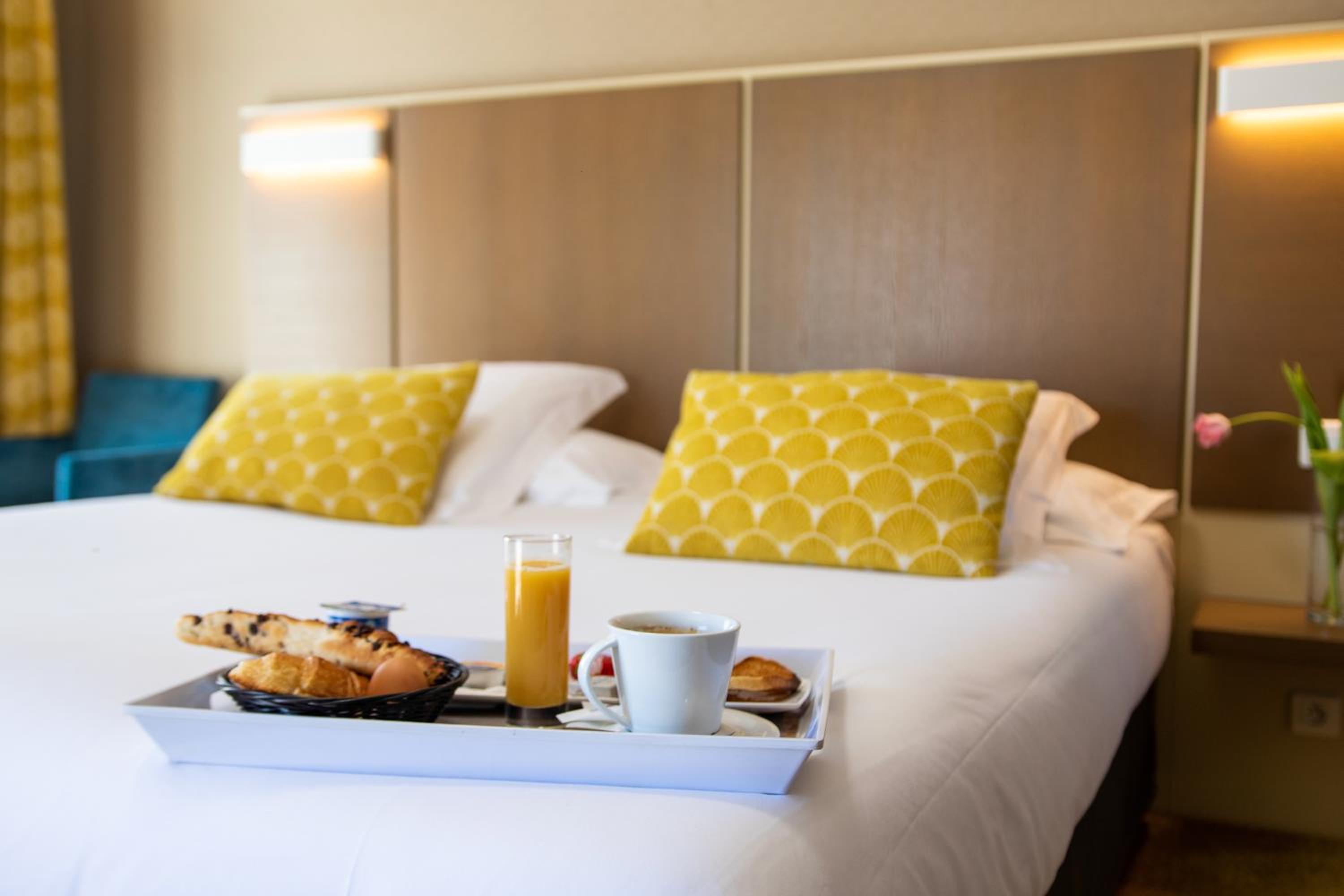 Superior Double Room with Balcony - Photo 6