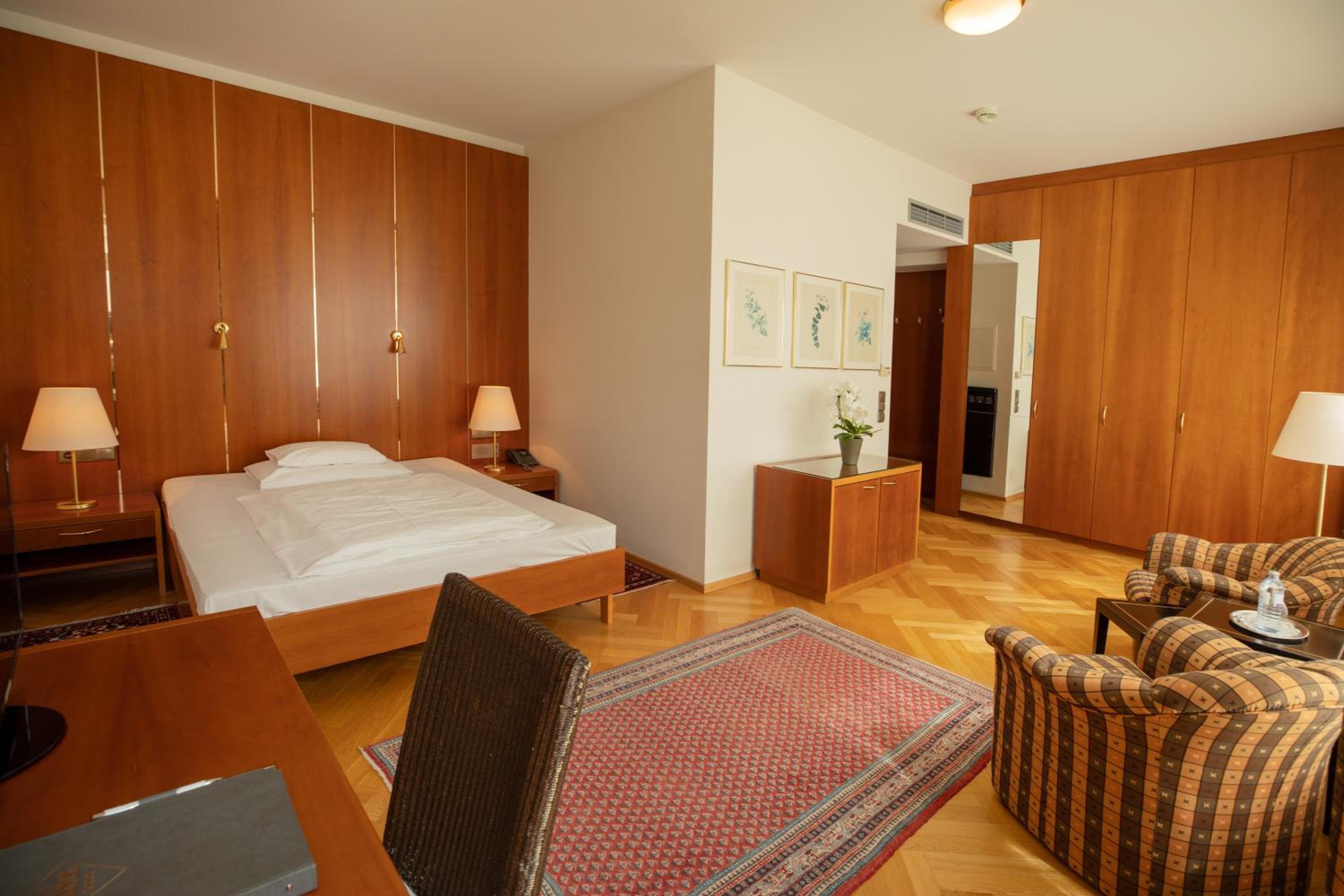 Business Single Room photo 3