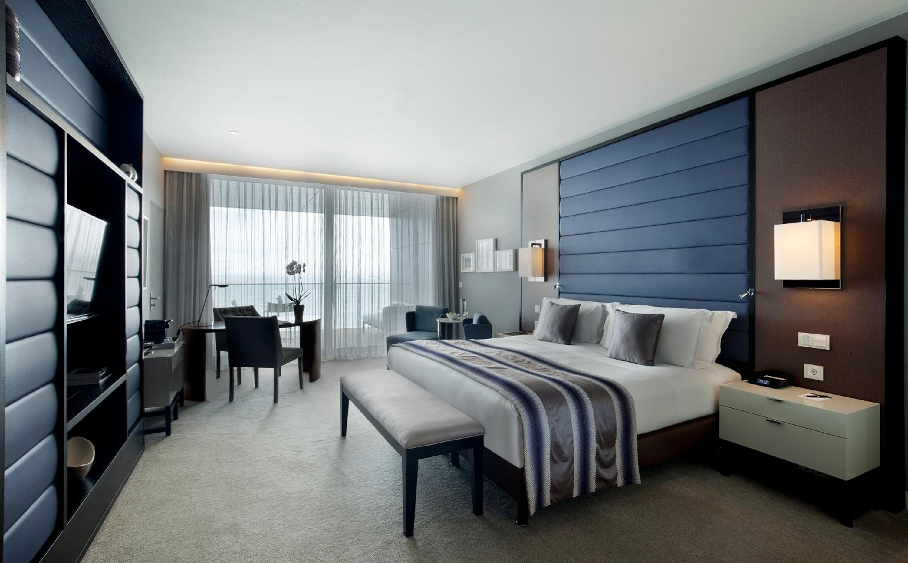 Classic King Room with One King Bed (Non Smoking) thumbnail 5