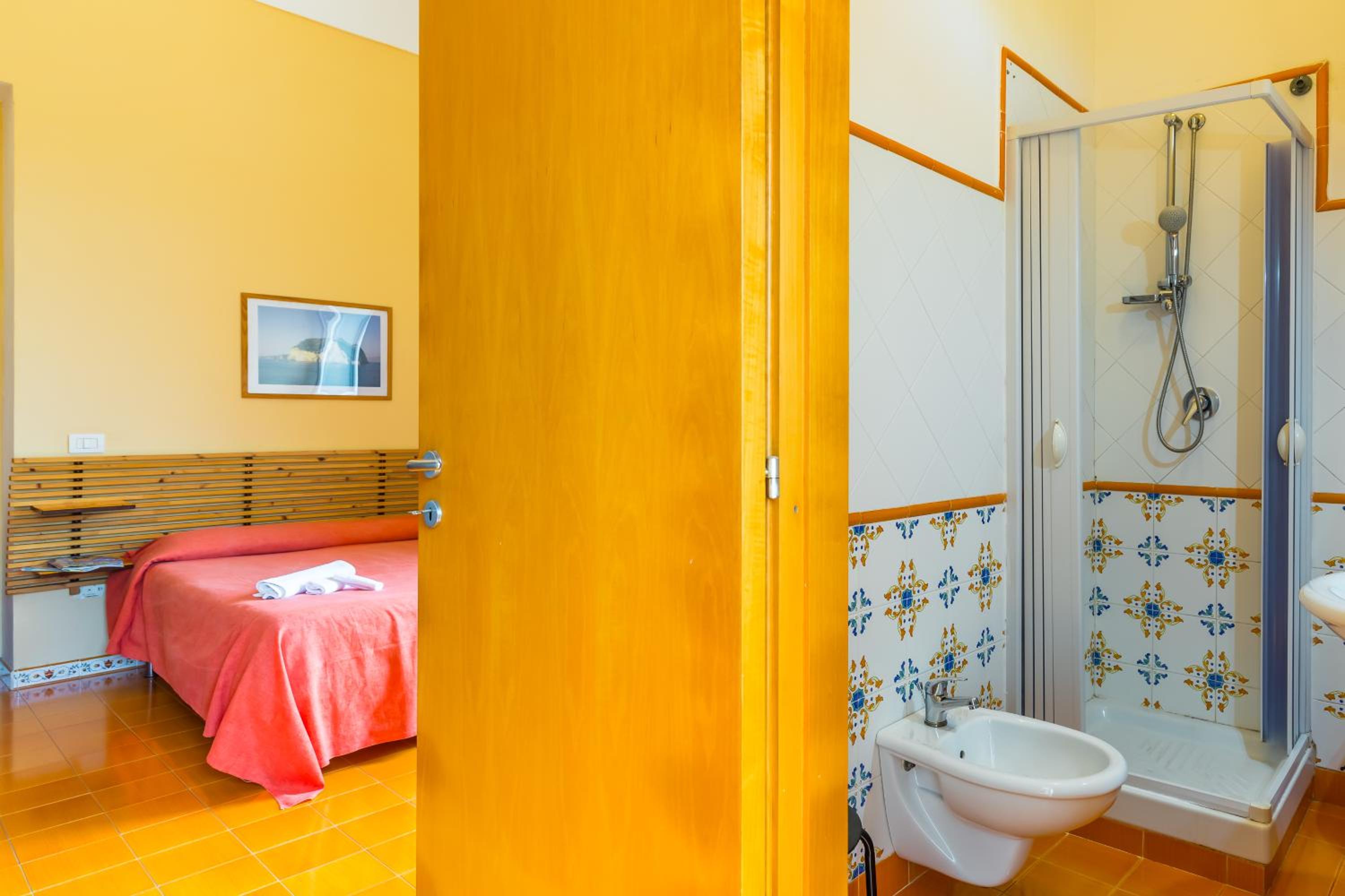 Studio Apartment photo 1
